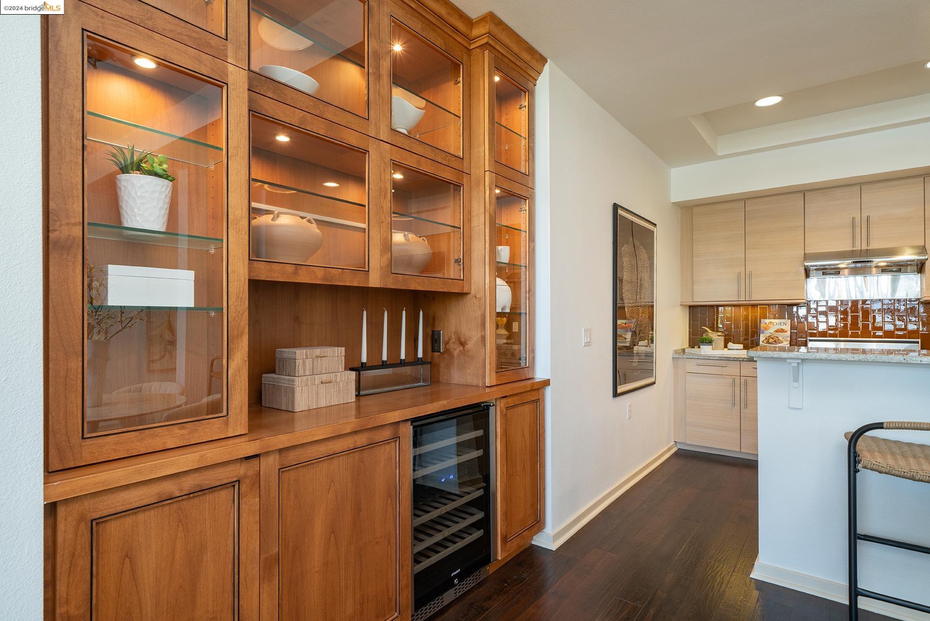 1655 N California Blvd # 305