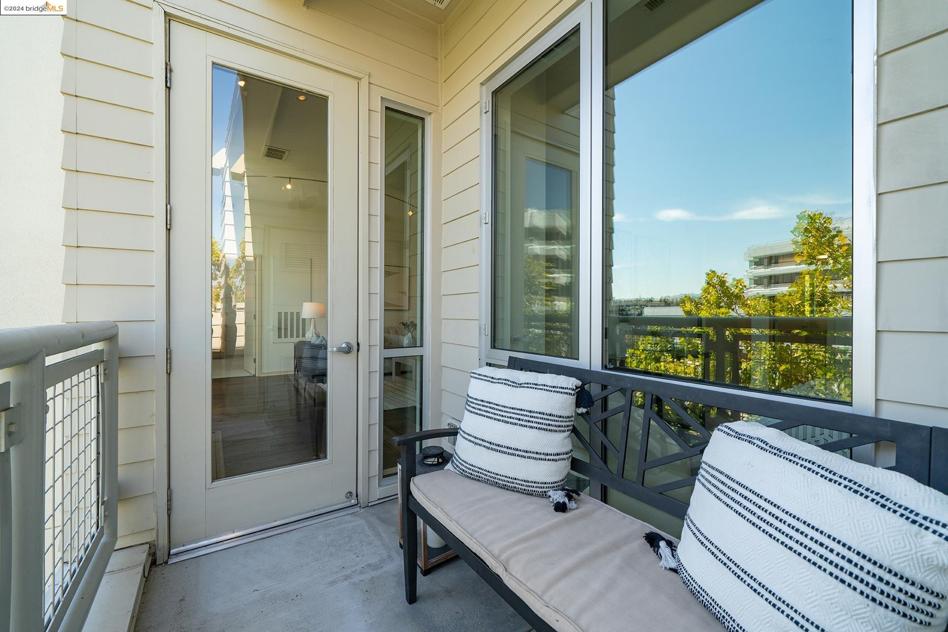 1655 N California Blvd # 305
