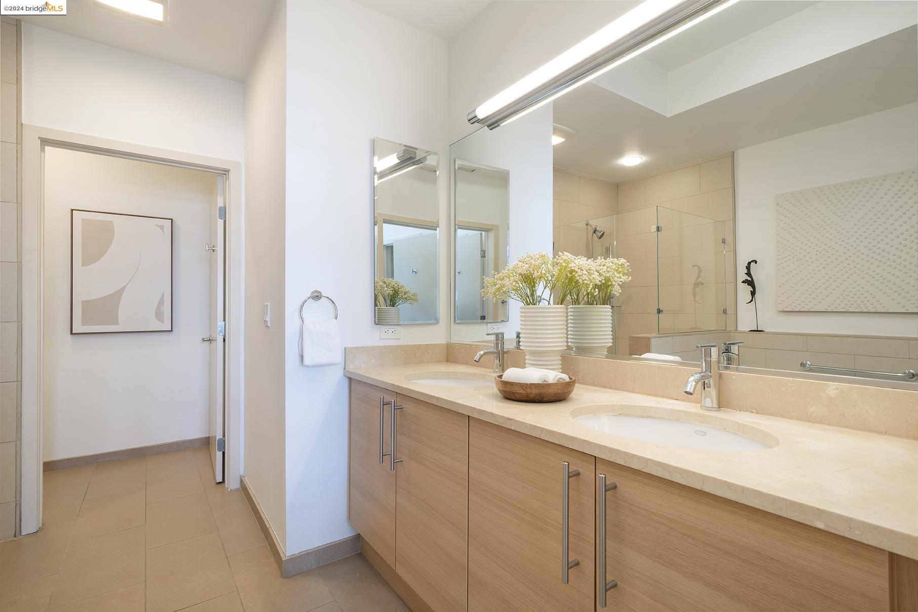 1655 N California Blvd # 305