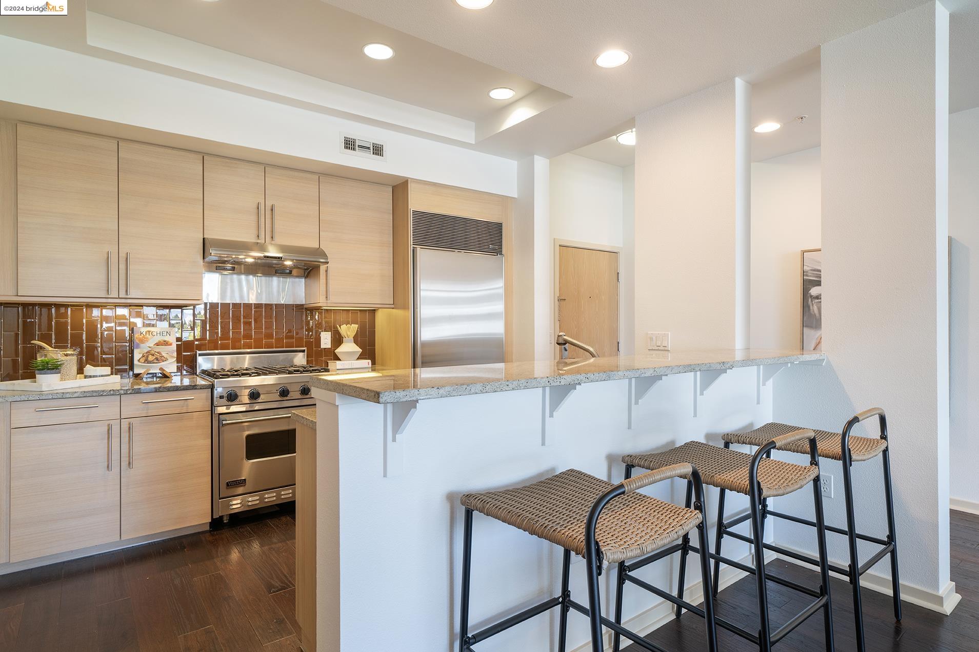 1655 N California Blvd # 305