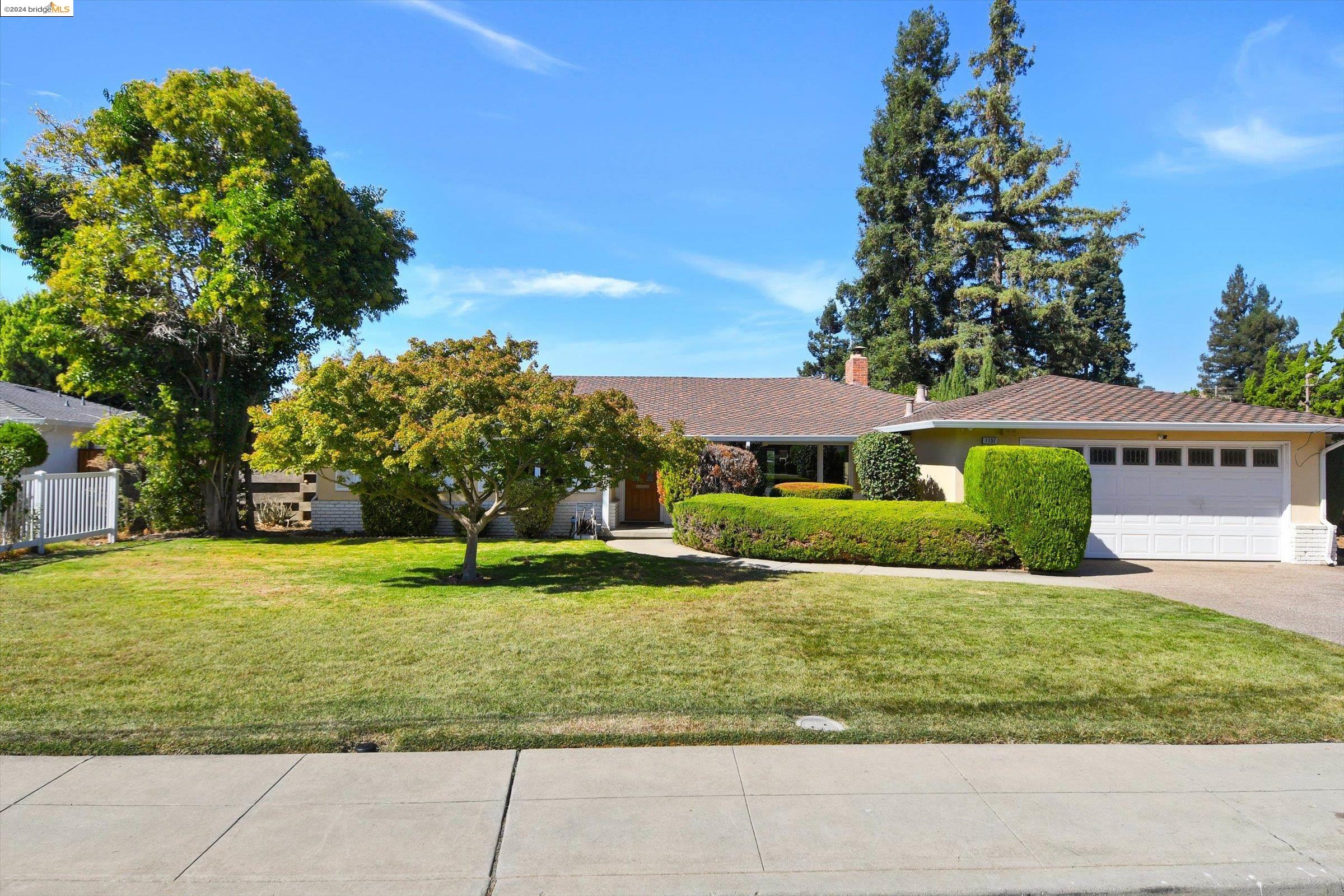 1137 Farragut Dr