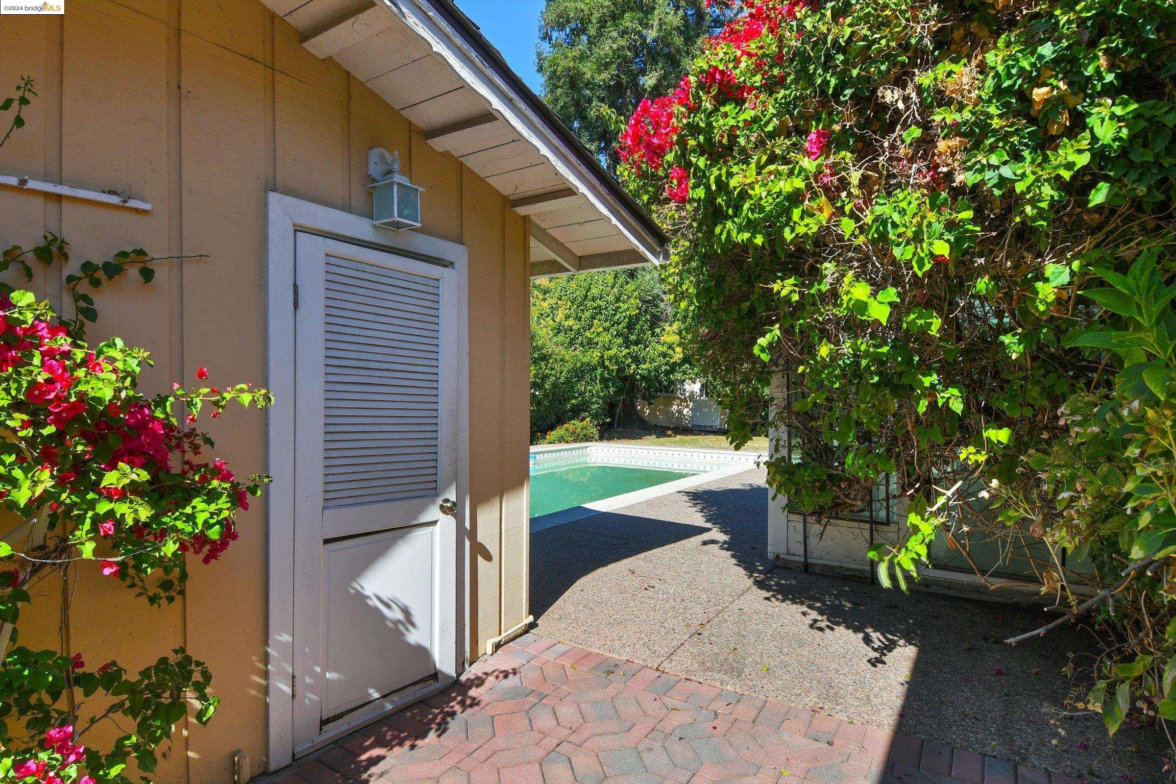 1137 Farragut Dr
