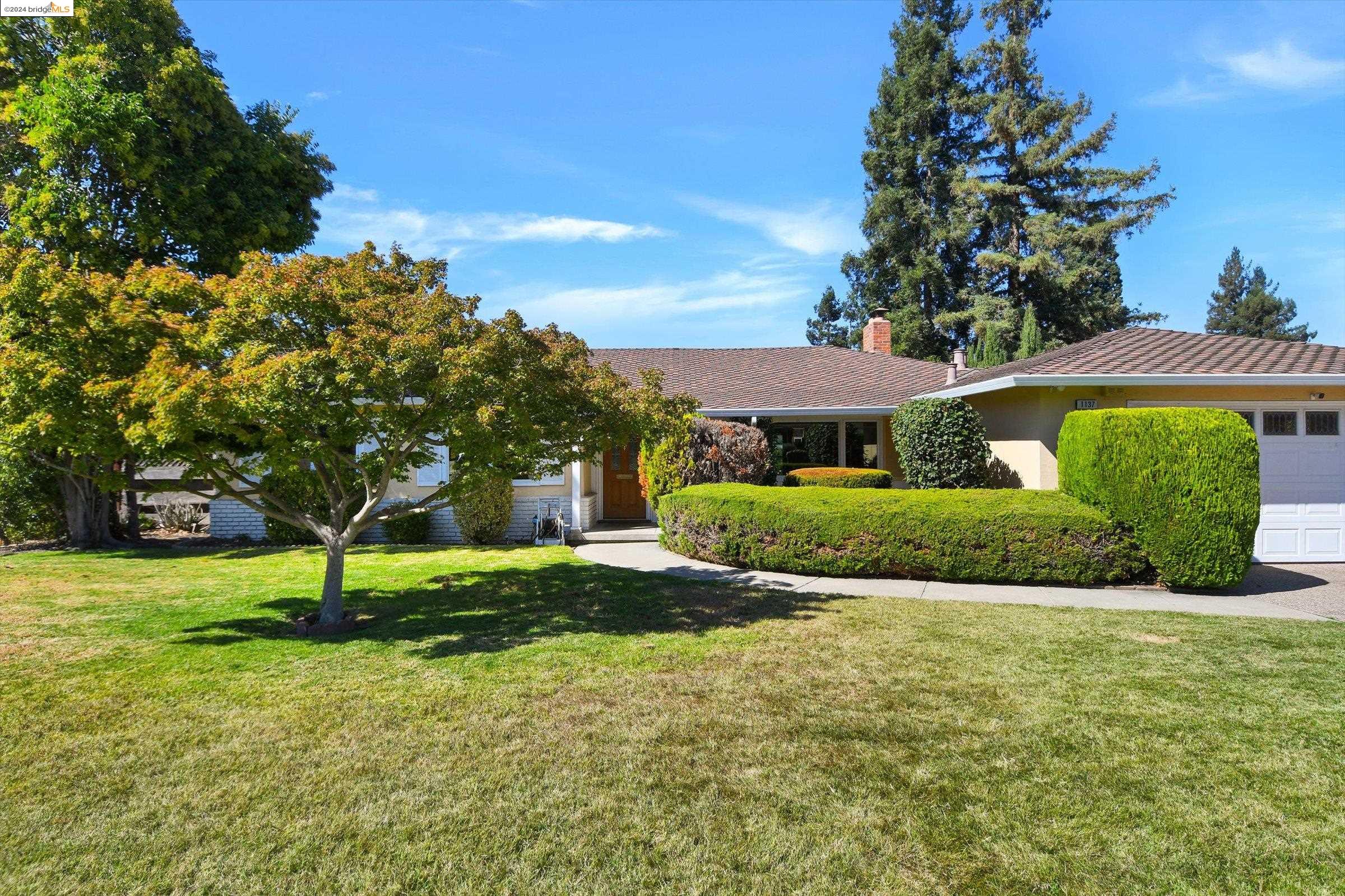 1137 Farragut Dr
