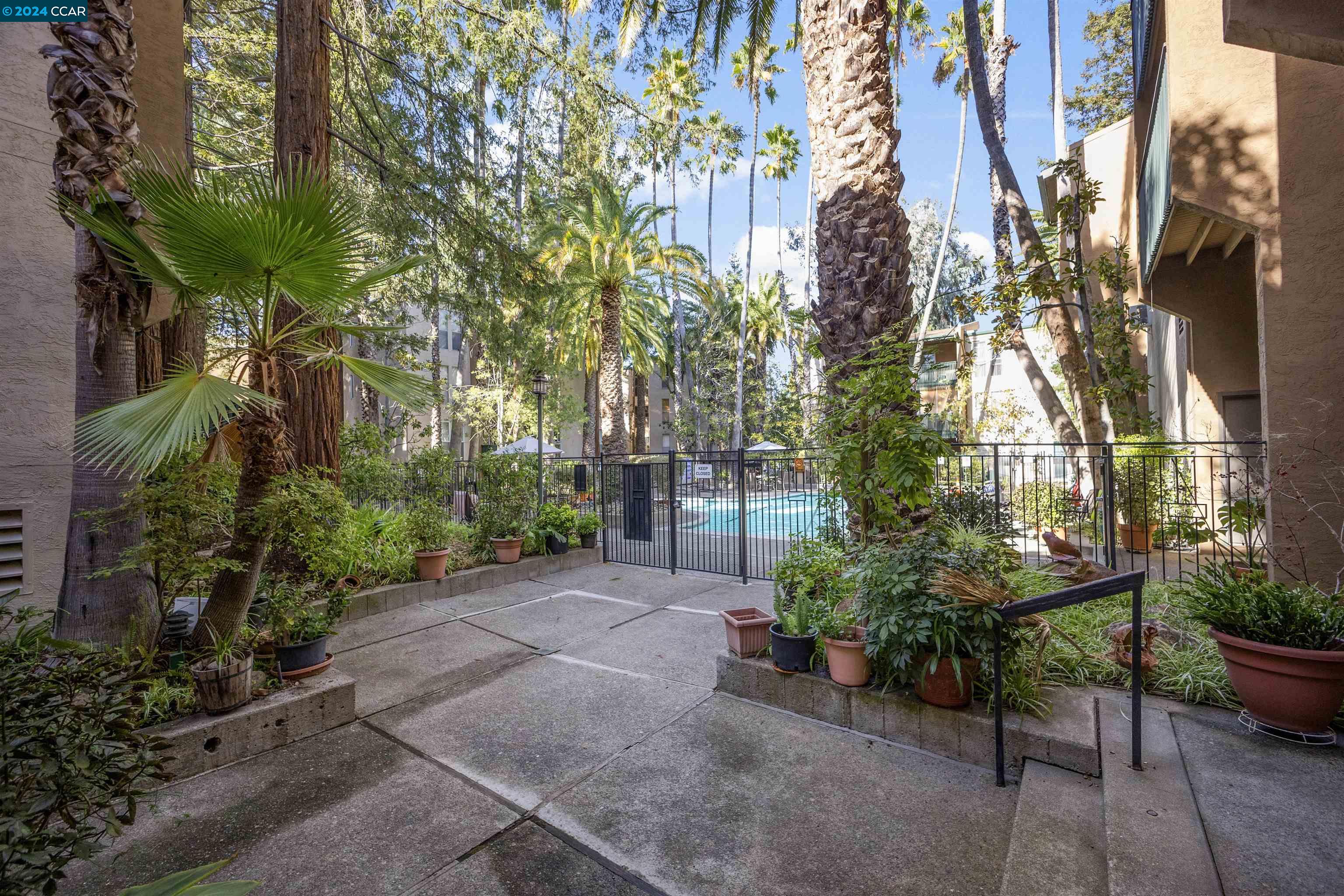 1240 Walker Ave # 305