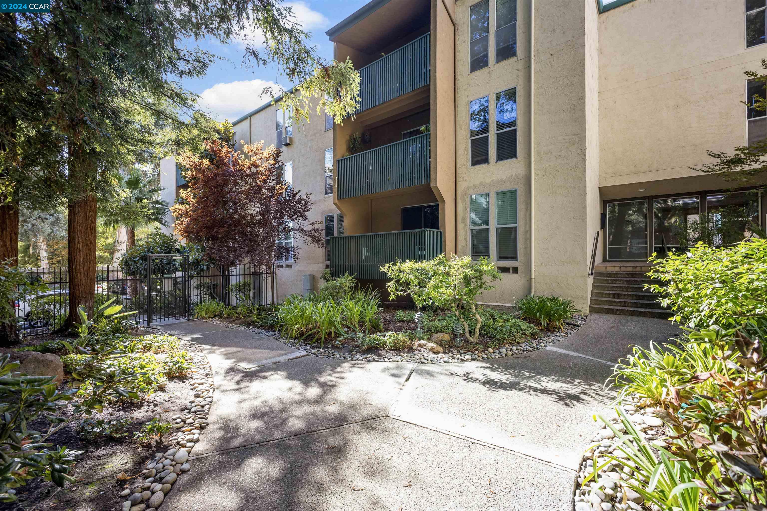 1240 Walker Ave # 305