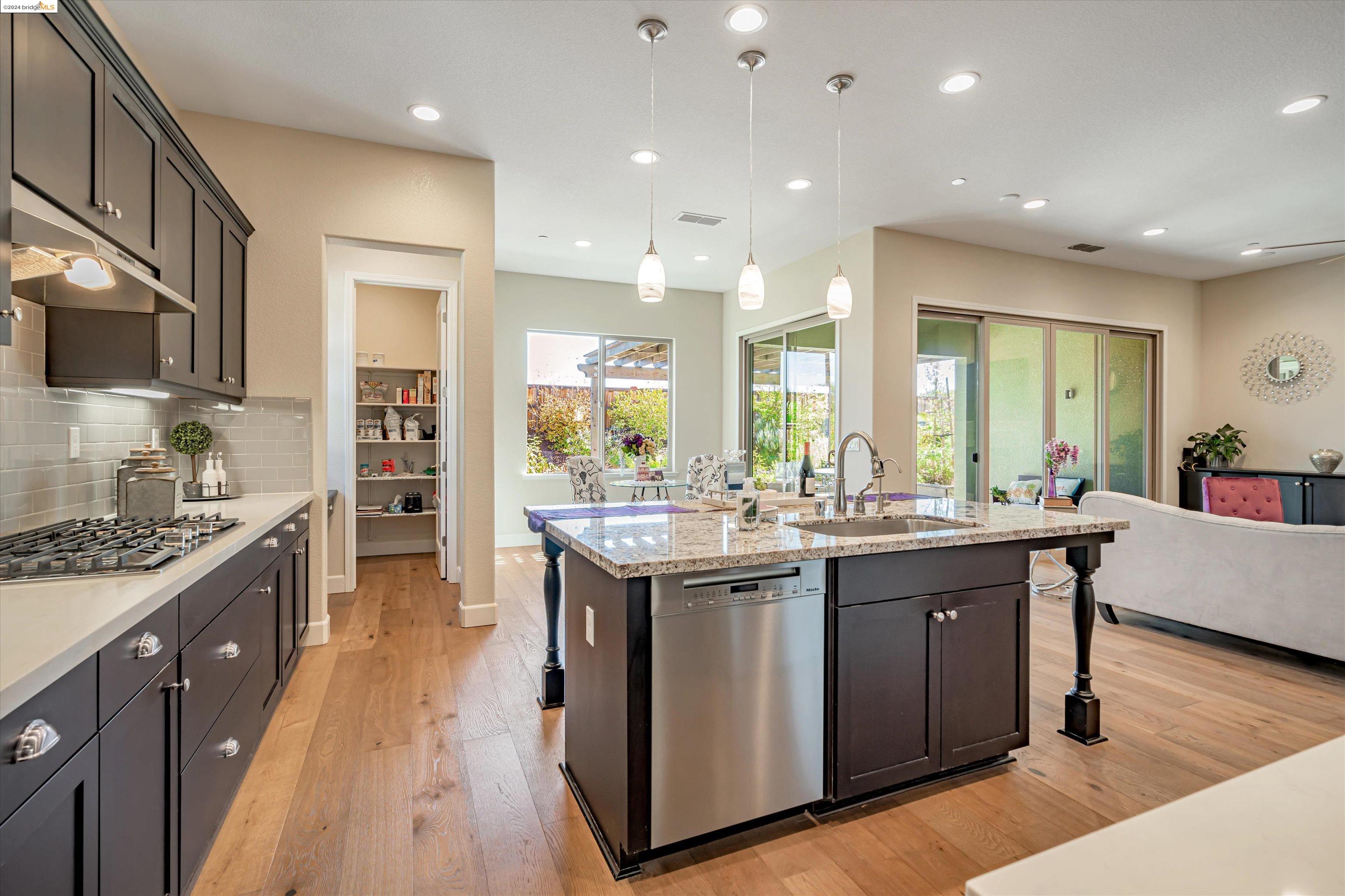 9121 Calypso Ct