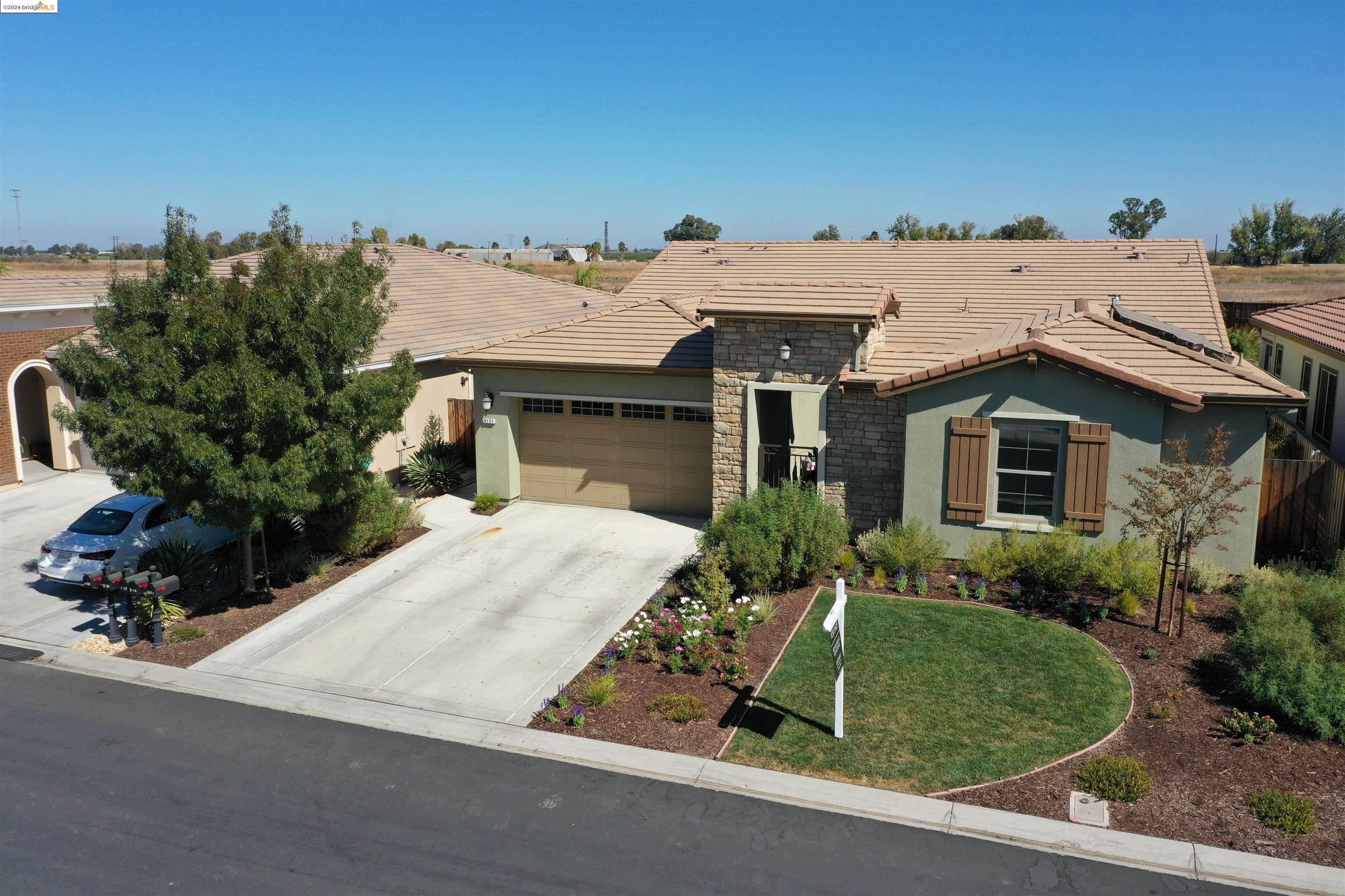9121 Calypso Ct