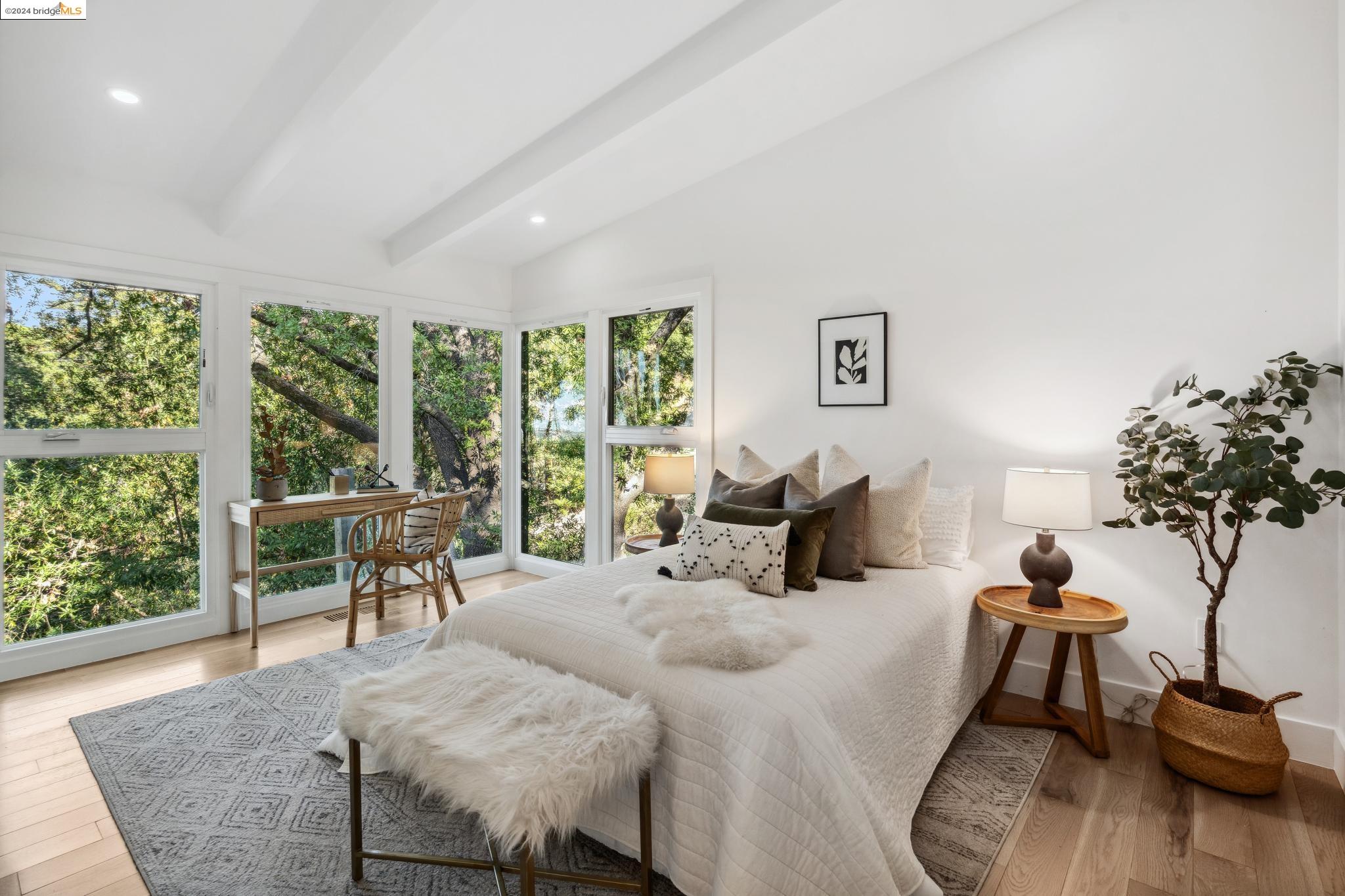 18 Vista Del Orinda