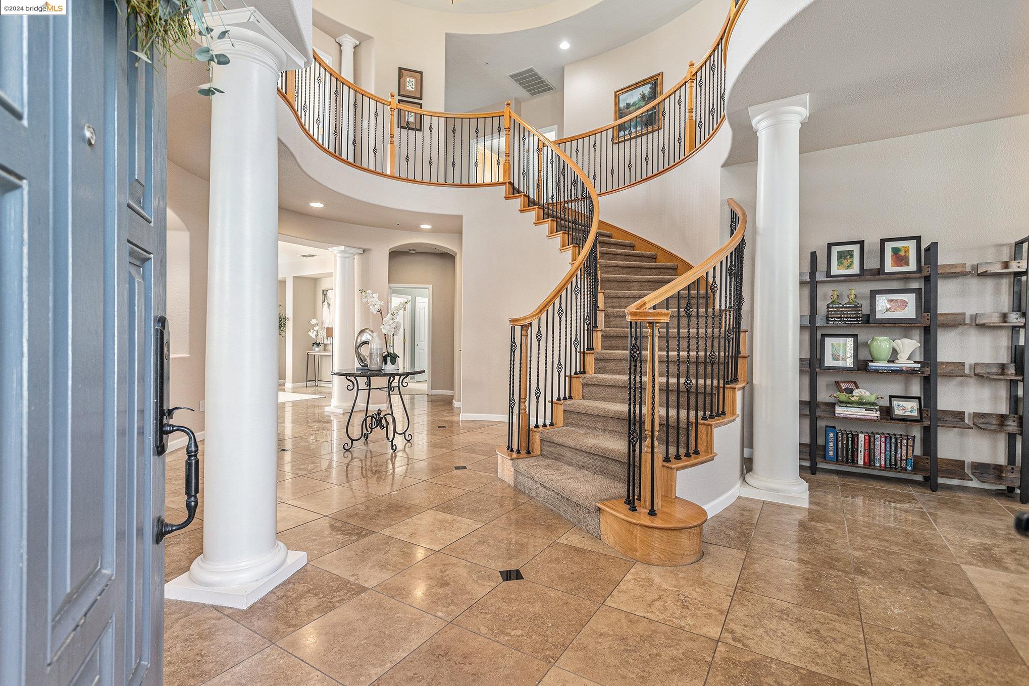 2214 Spyglass Dr