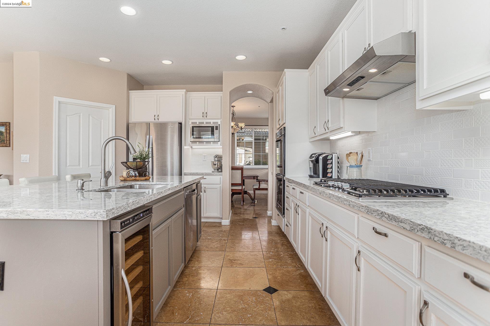 2214 Spyglass Dr