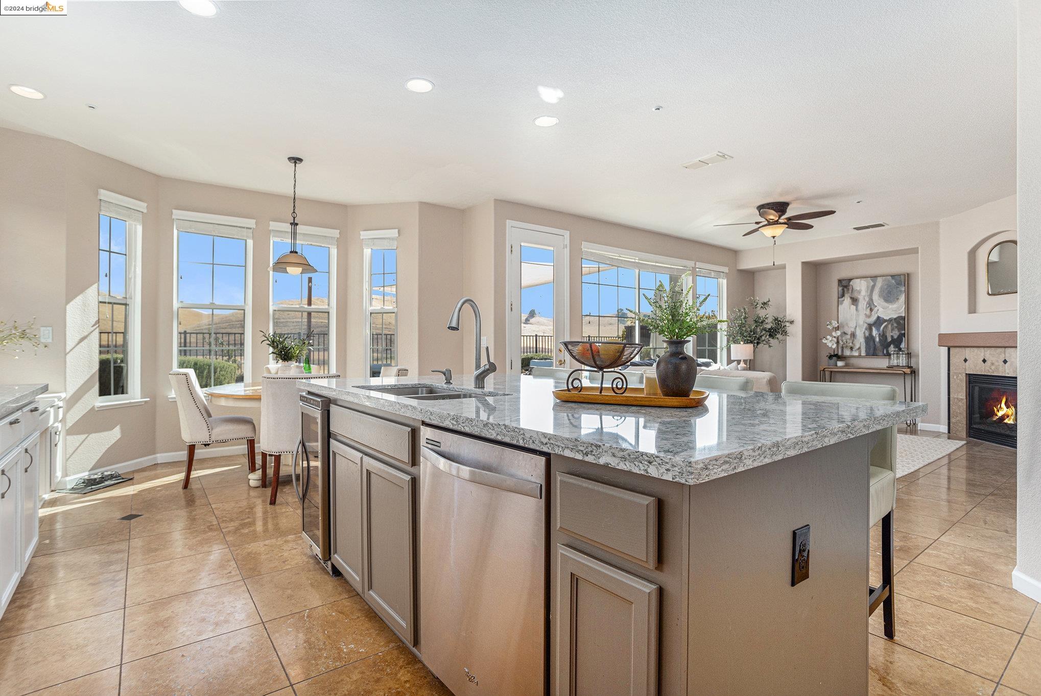 2214 Spyglass Dr