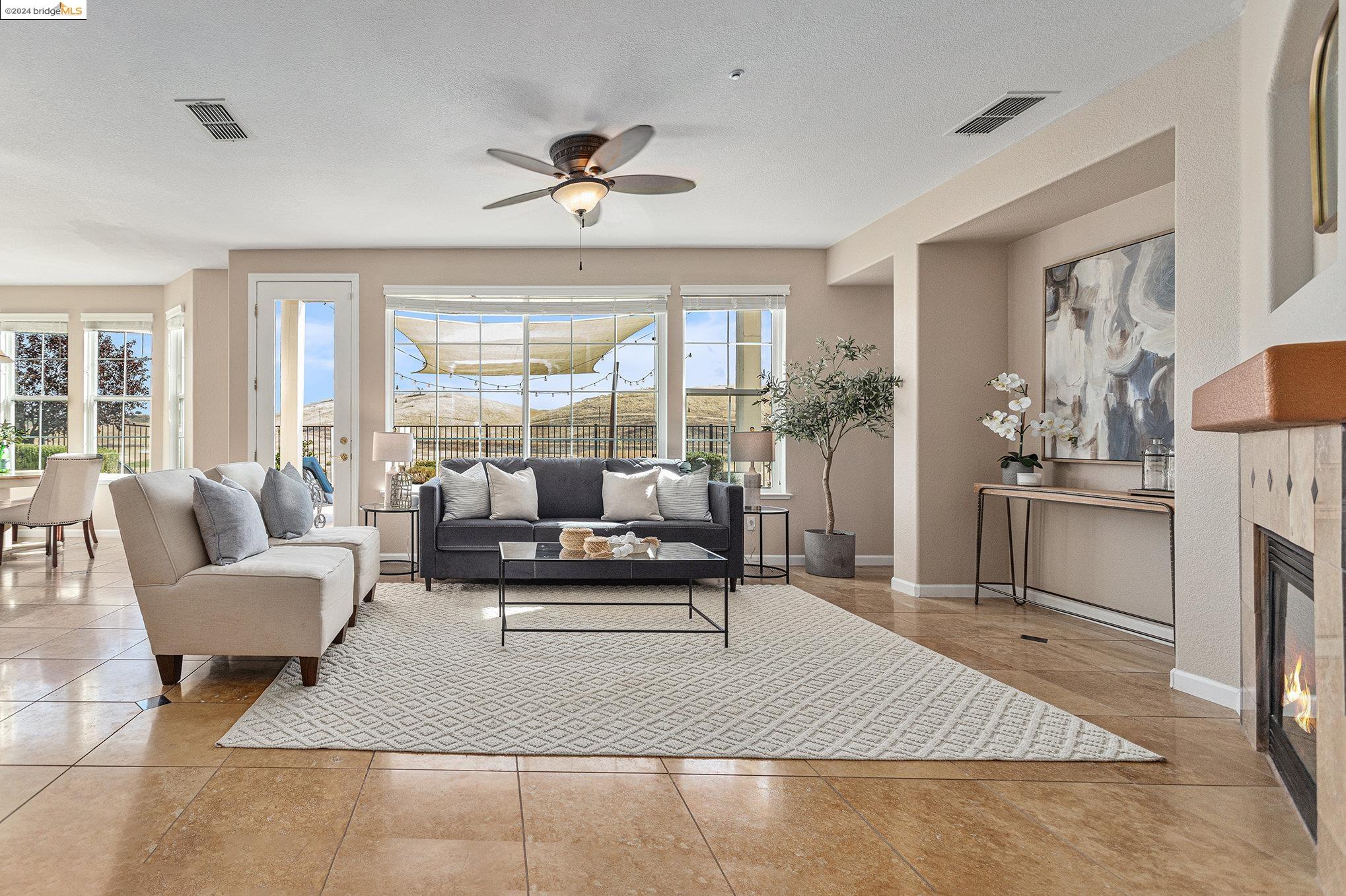 2214 Spyglass Dr