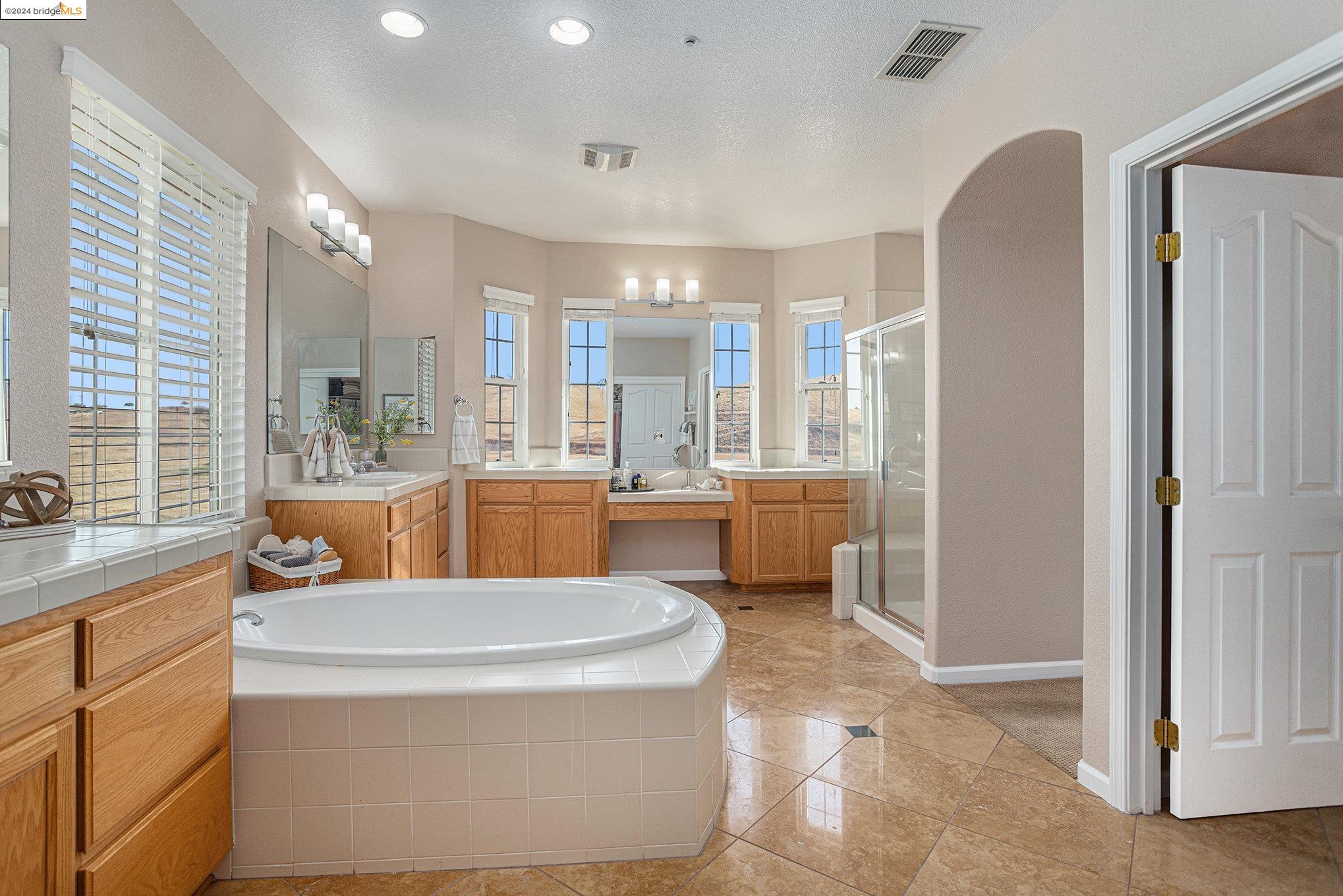 2214 Spyglass Dr