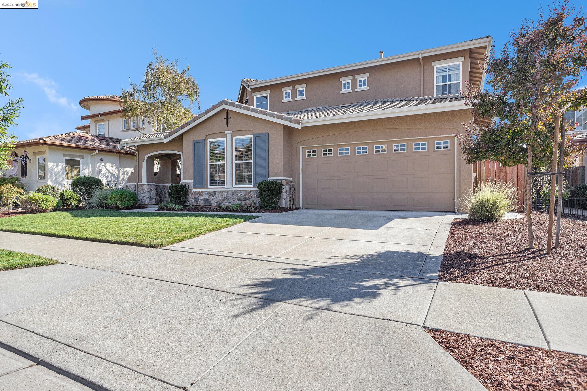 2214 Spyglass Dr