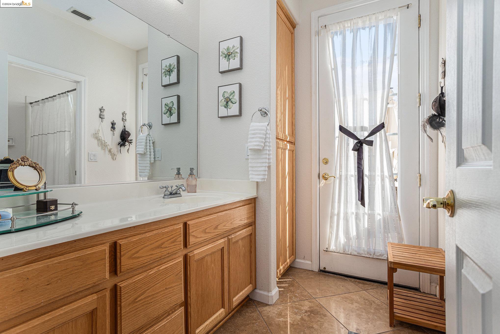 2214 Spyglass Dr