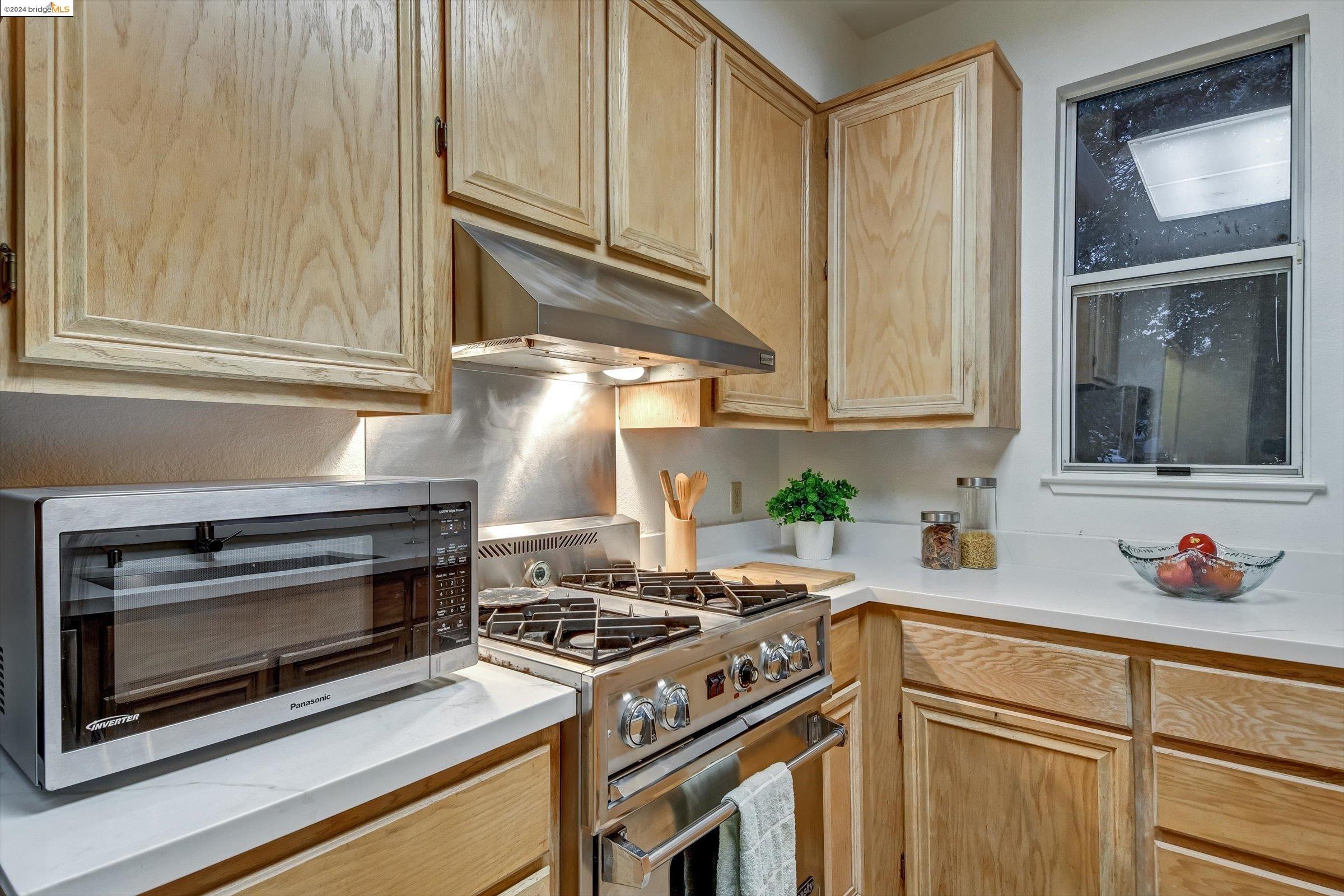 319 Commodore Dr