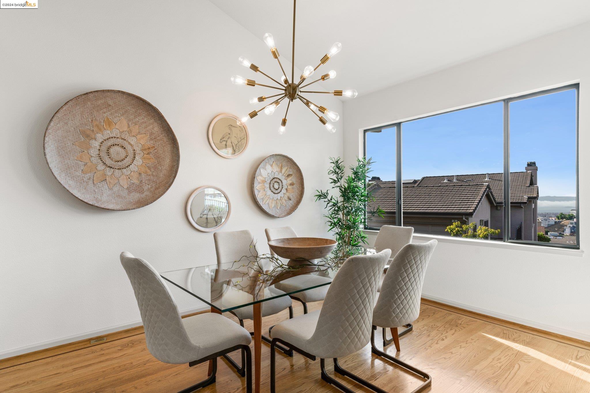 7 Windward Hl