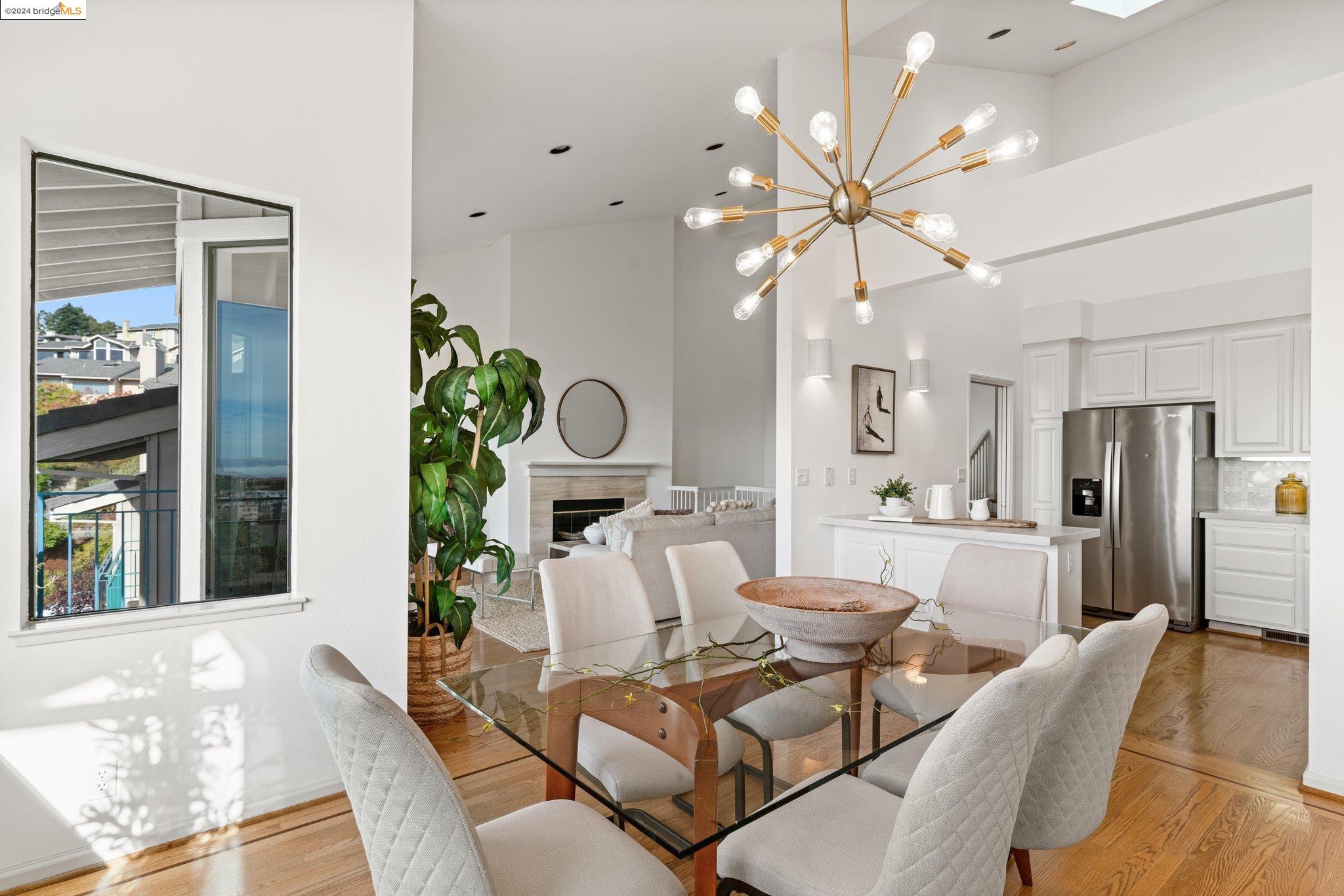 7 Windward Hl