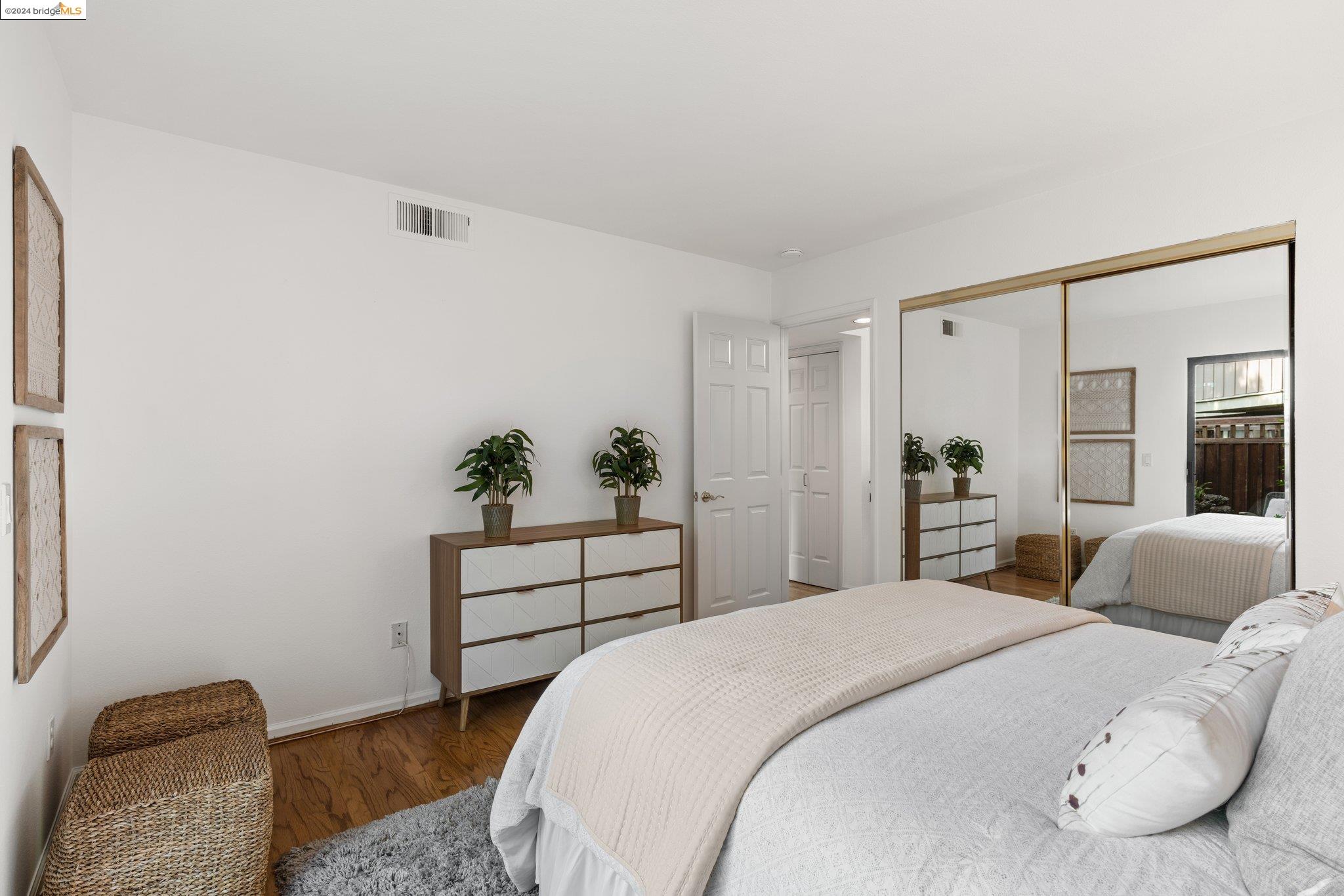 7 Windward Hl