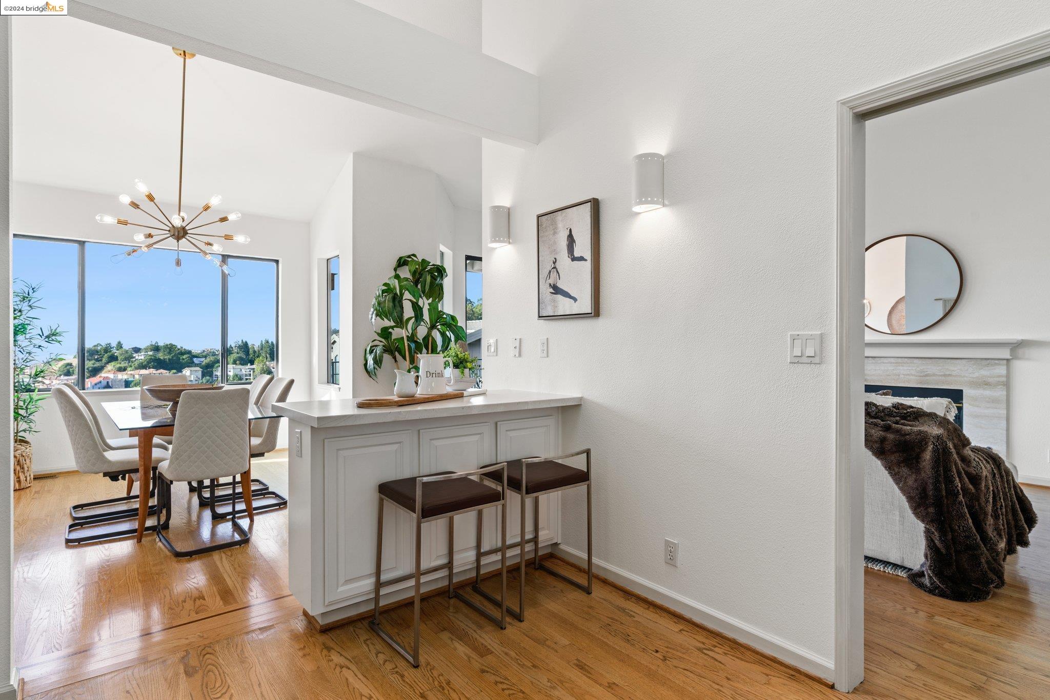 7 Windward Hl