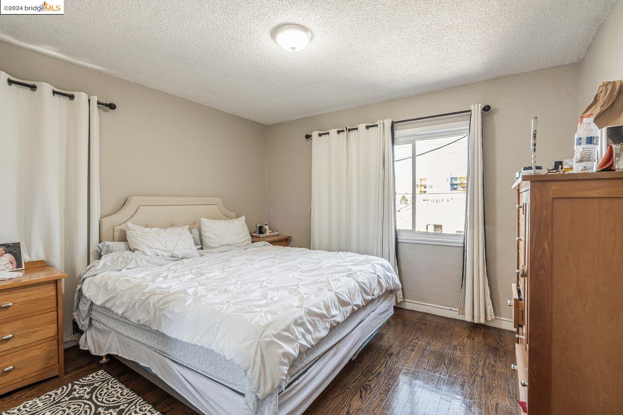 6000 Bayview Ave