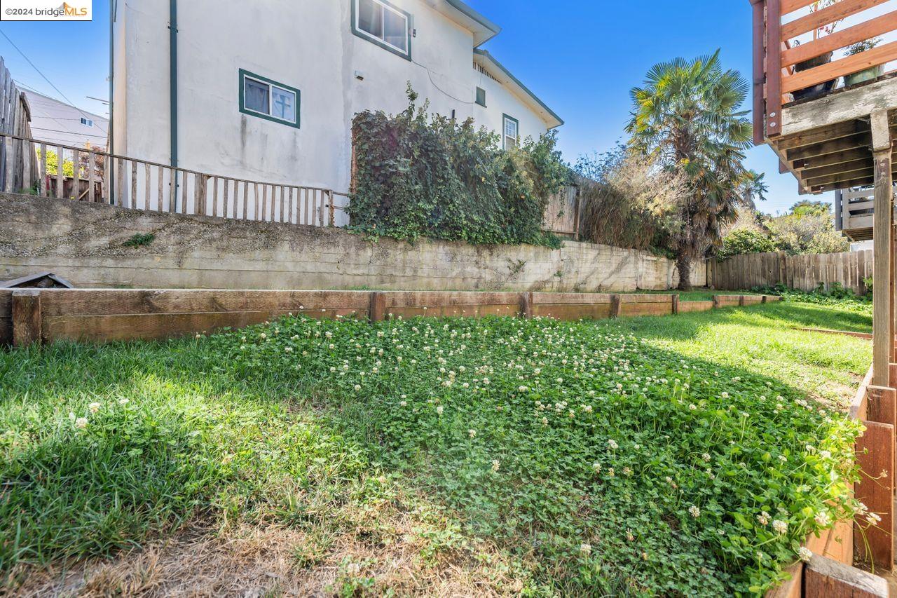 6000 Bayview Ave