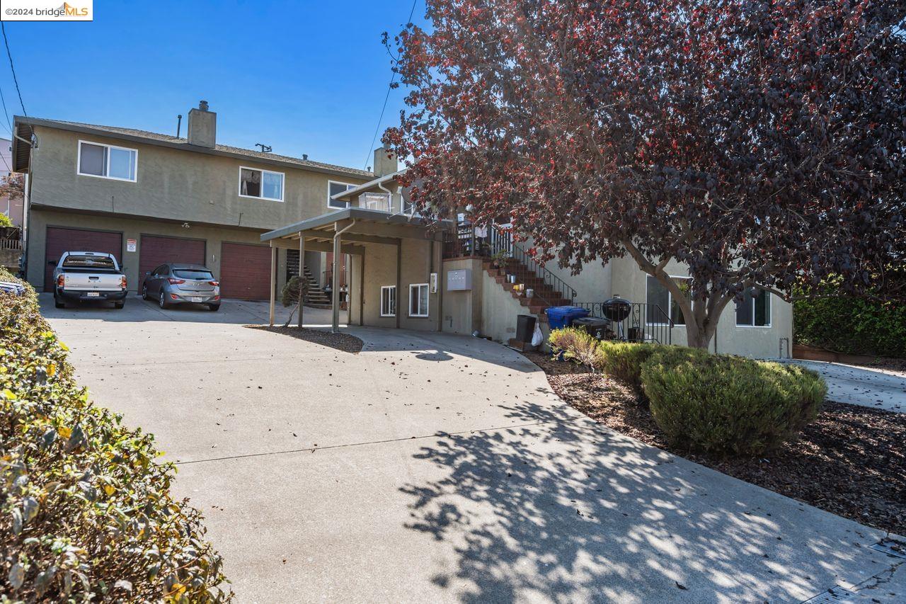 6000 Bayview Ave