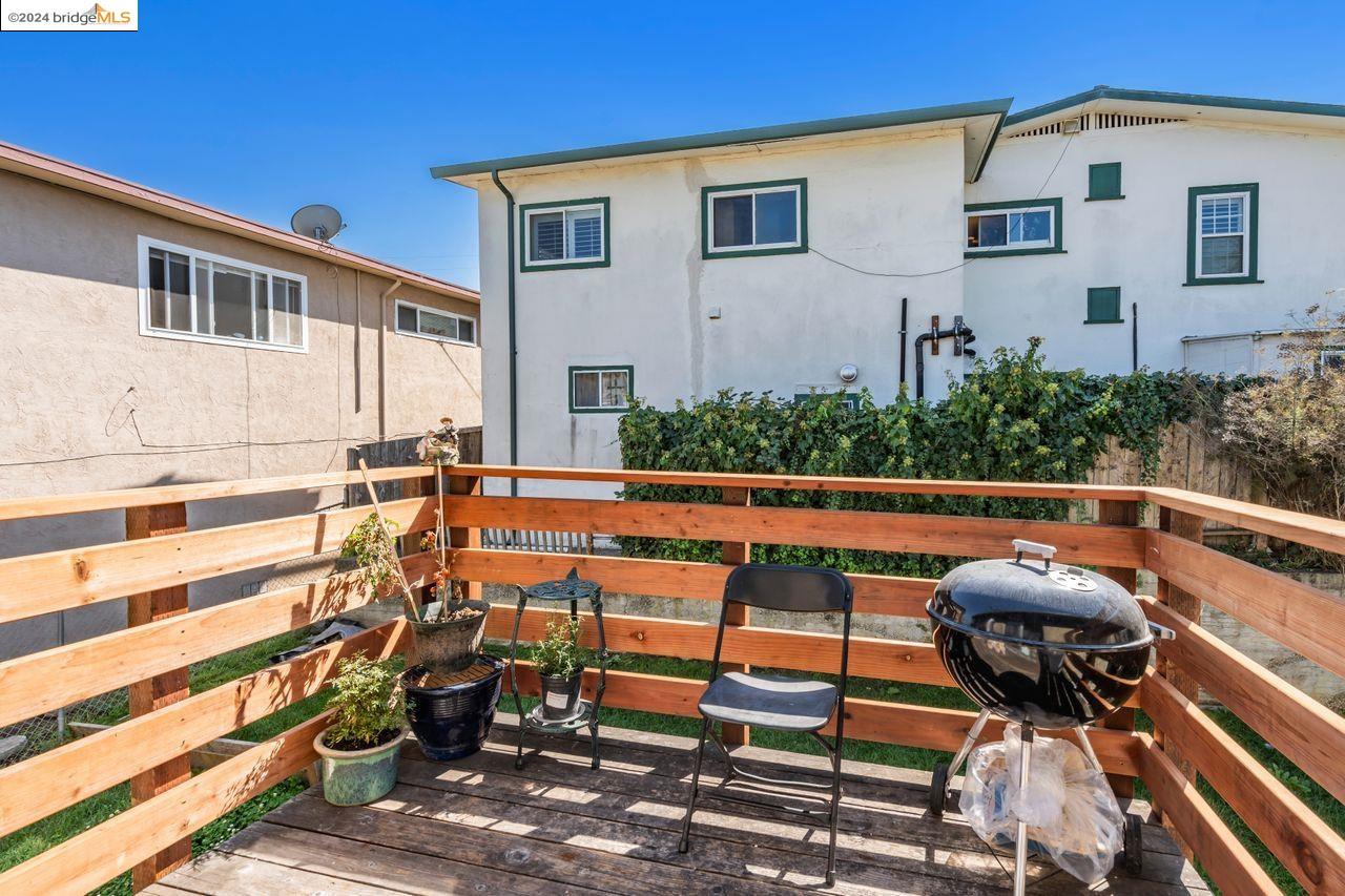 6000 Bayview Ave