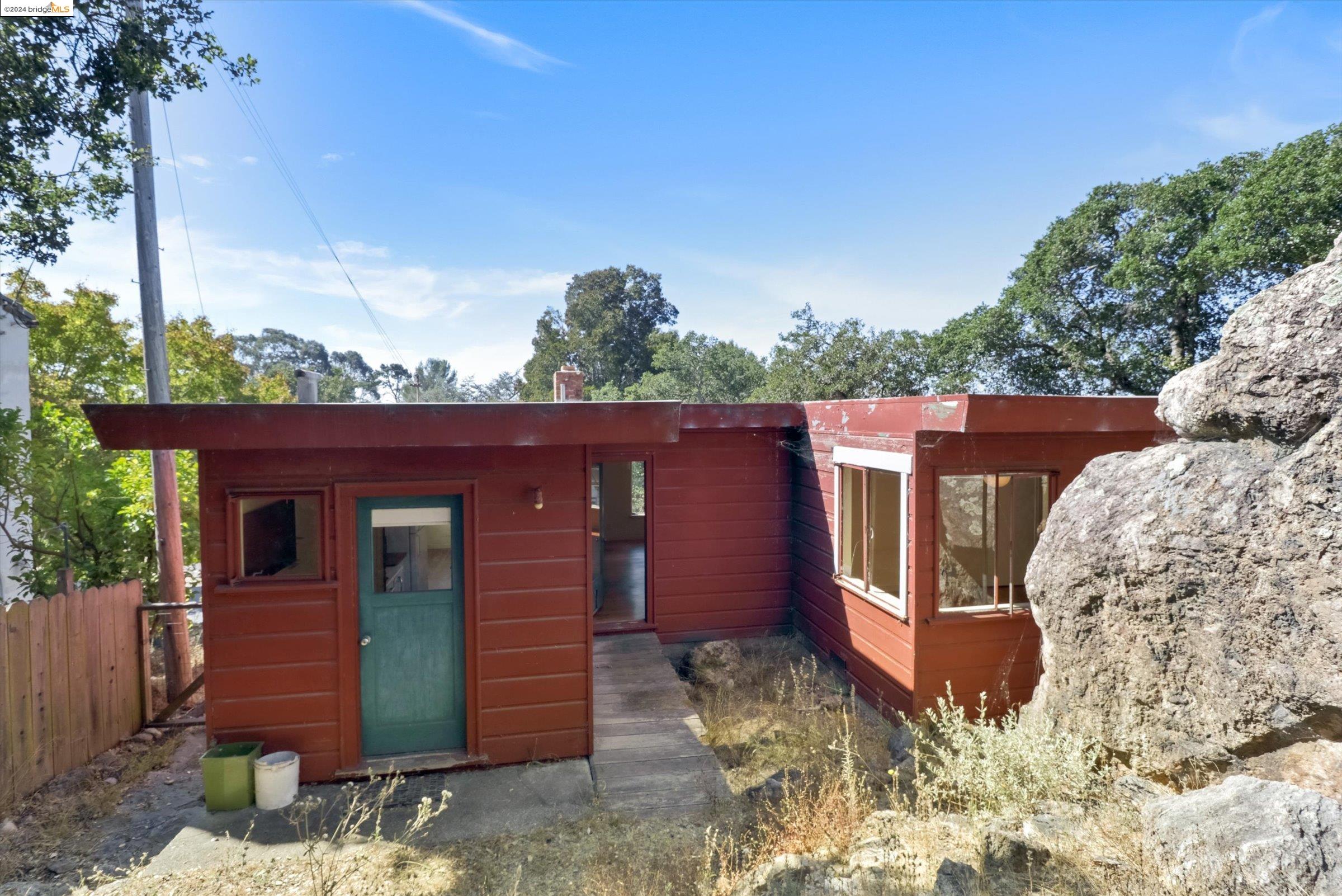 1951 San Antonio Ave