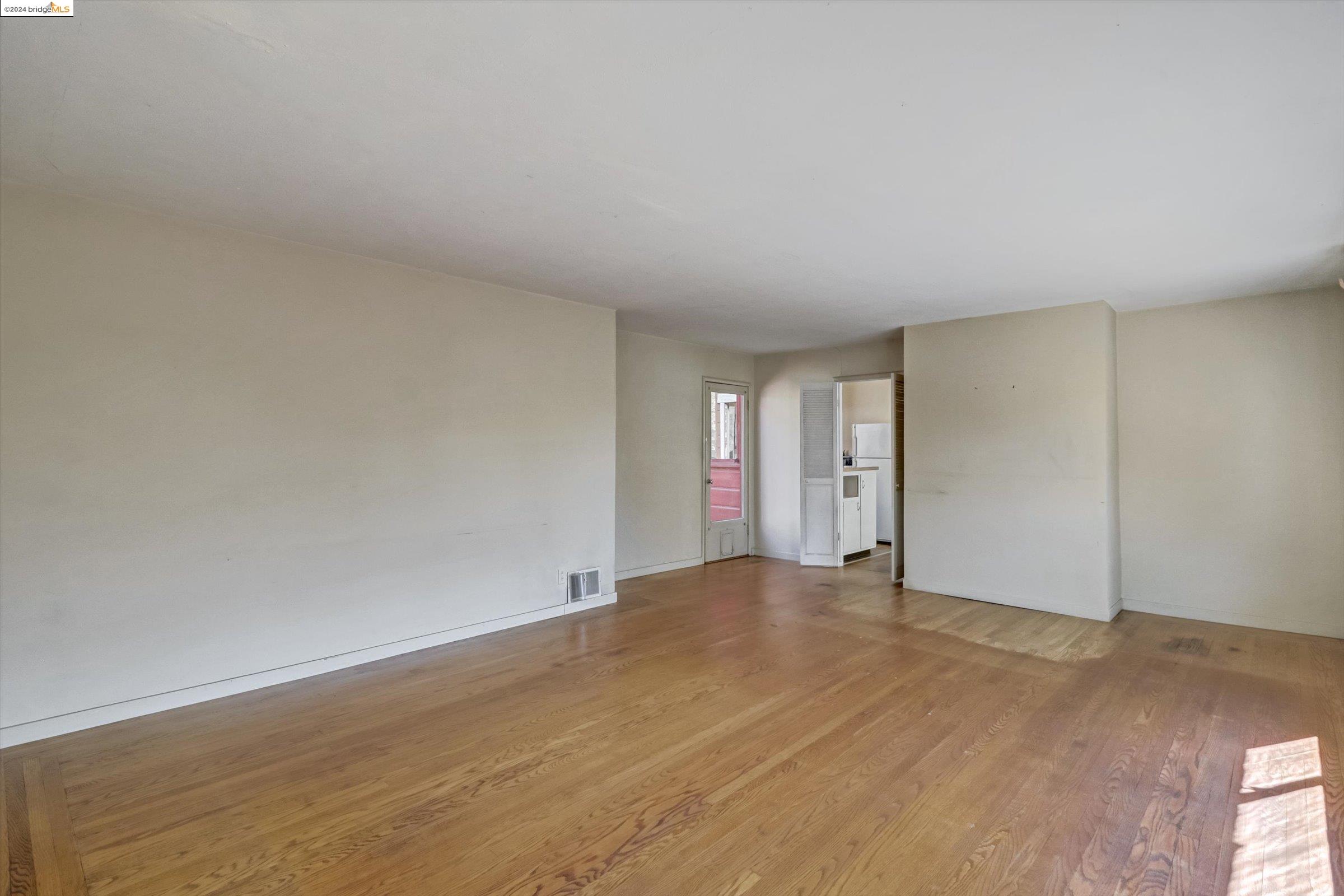 1951 San Antonio Ave