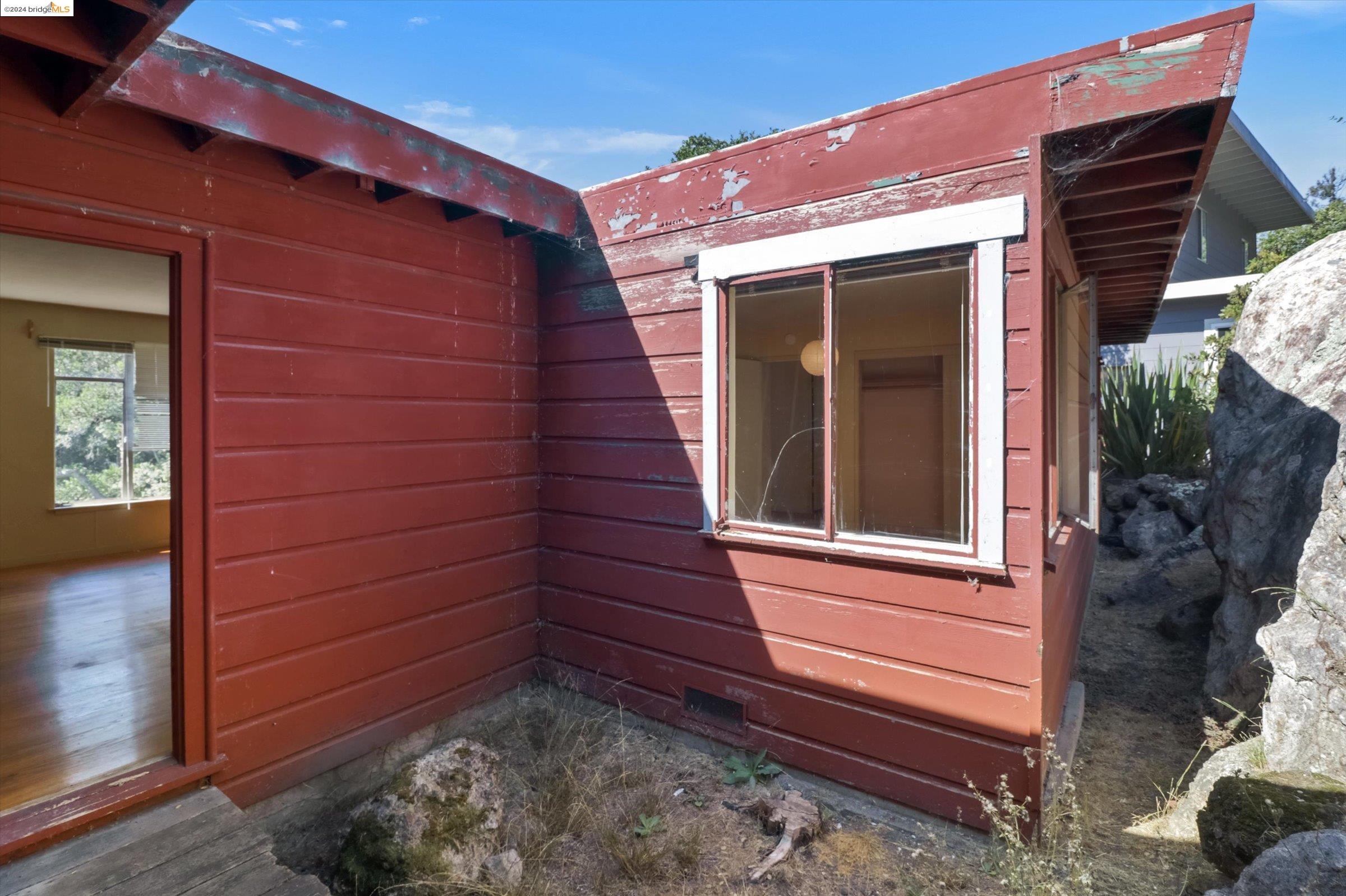 1951 San Antonio Ave