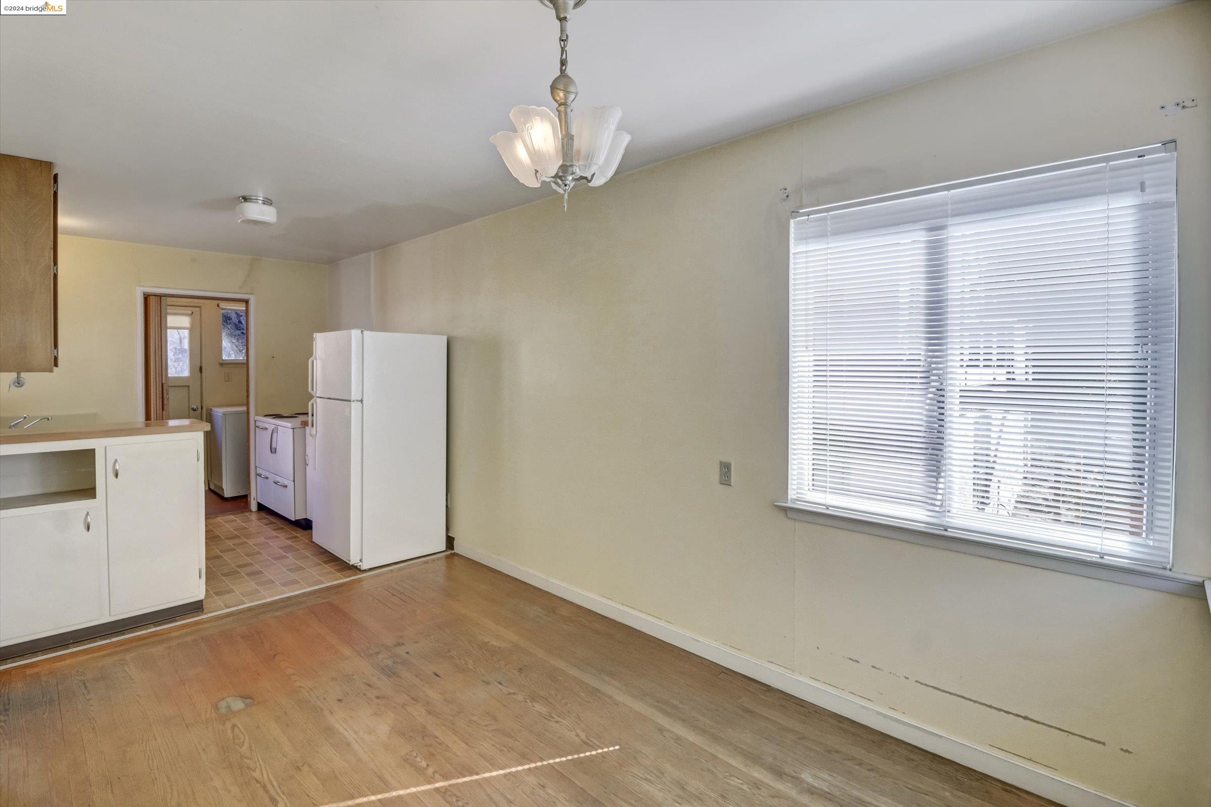 1951 San Antonio Ave