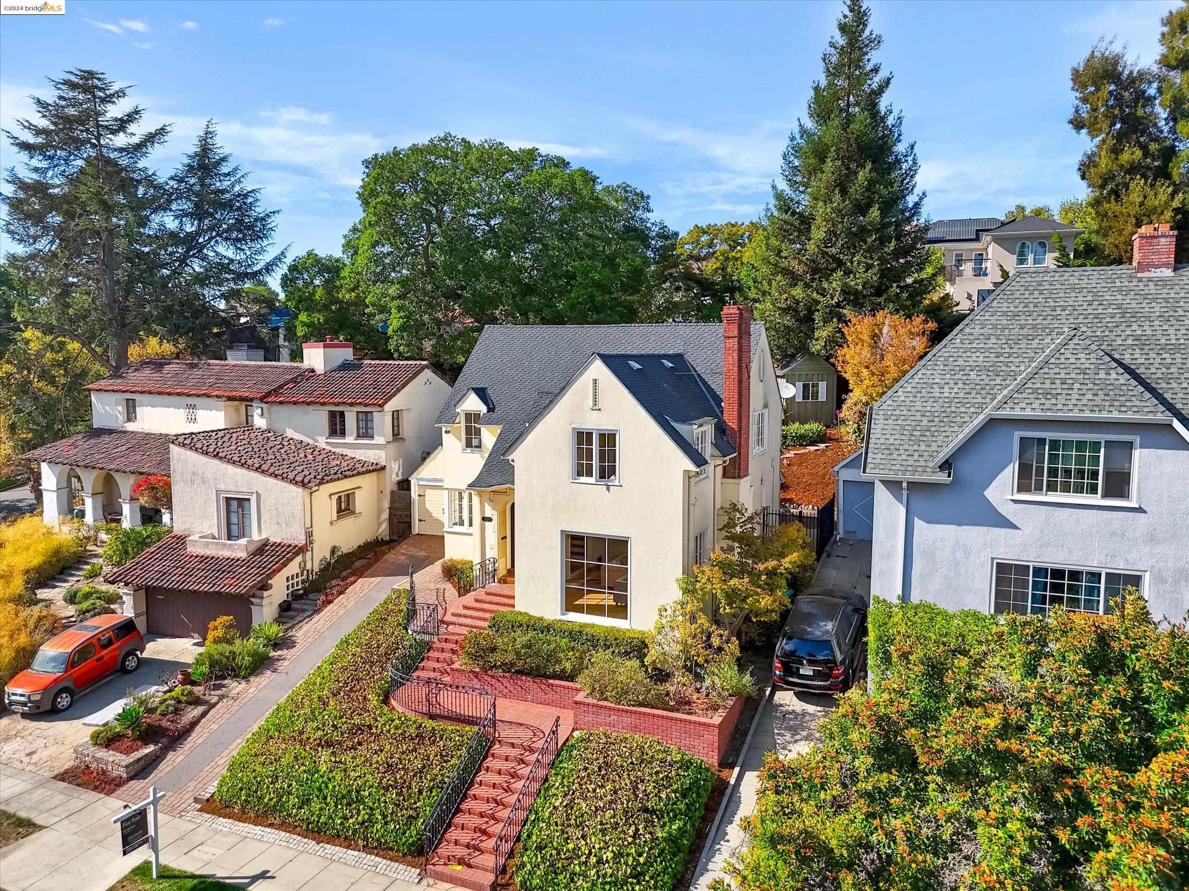 1006 Sunnyhills Rd
