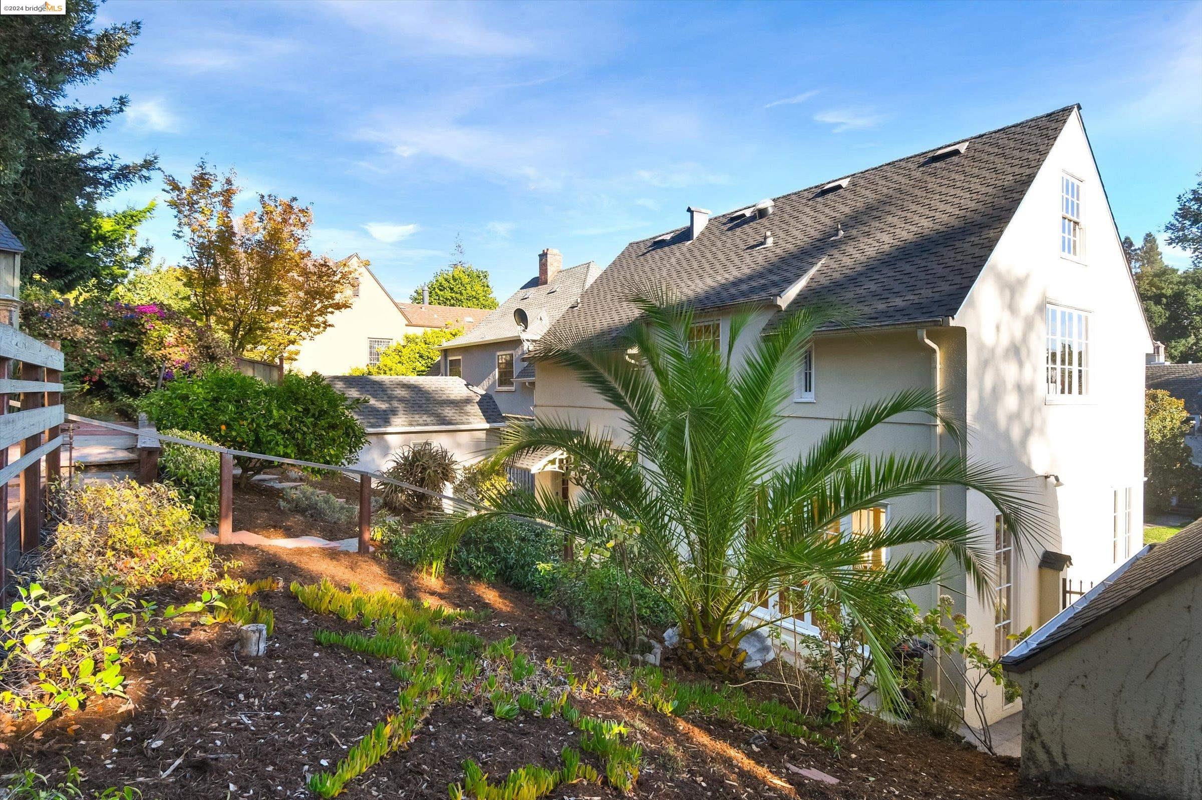 1006 Sunnyhills Rd