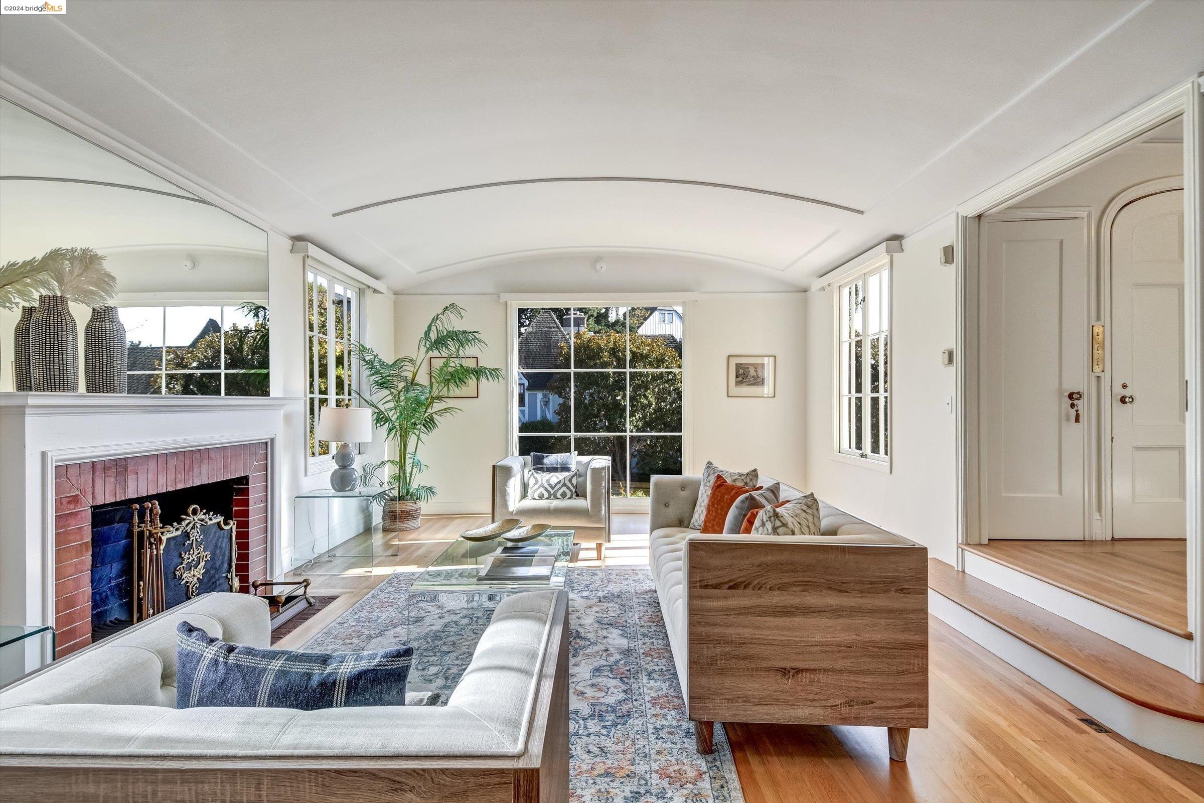 1006 Sunnyhills Rd