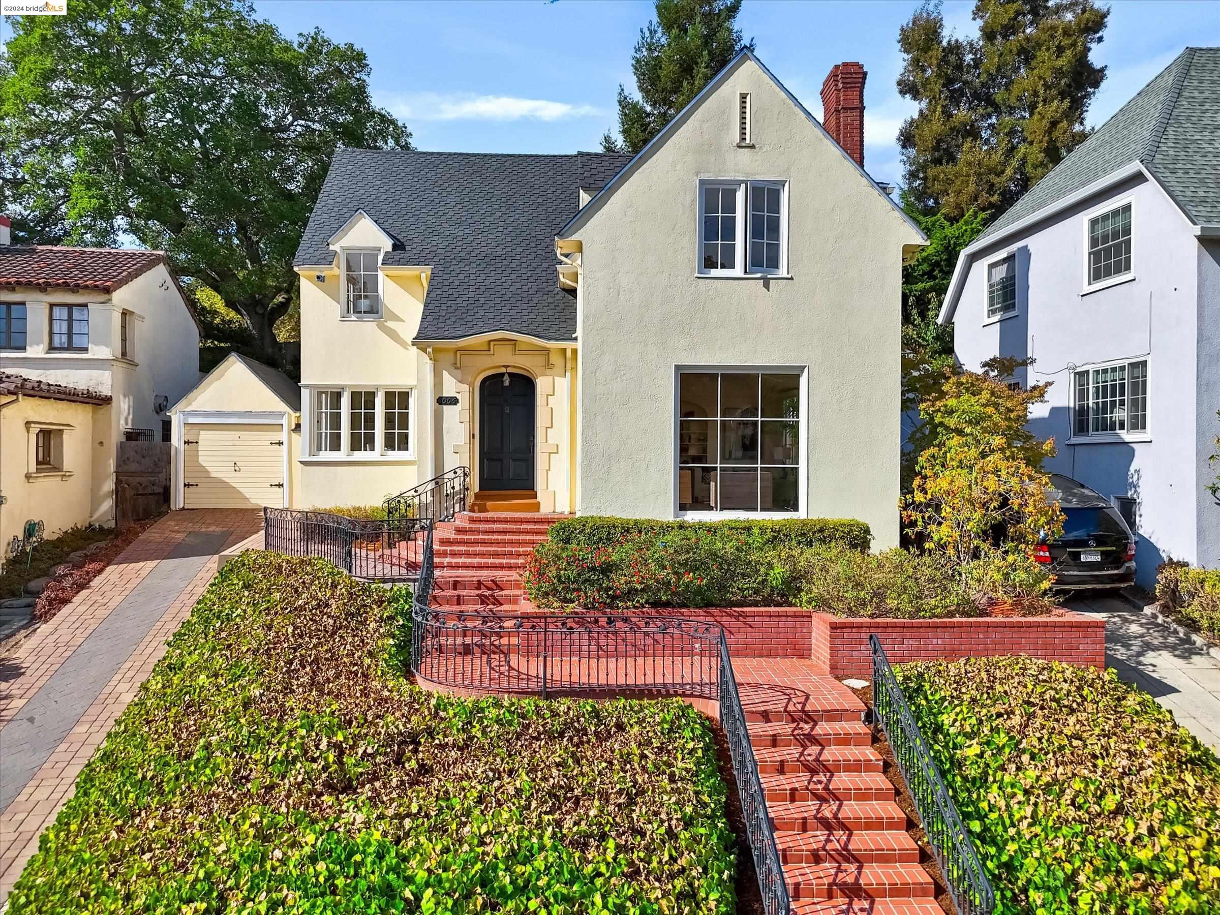1006 Sunnyhills Rd