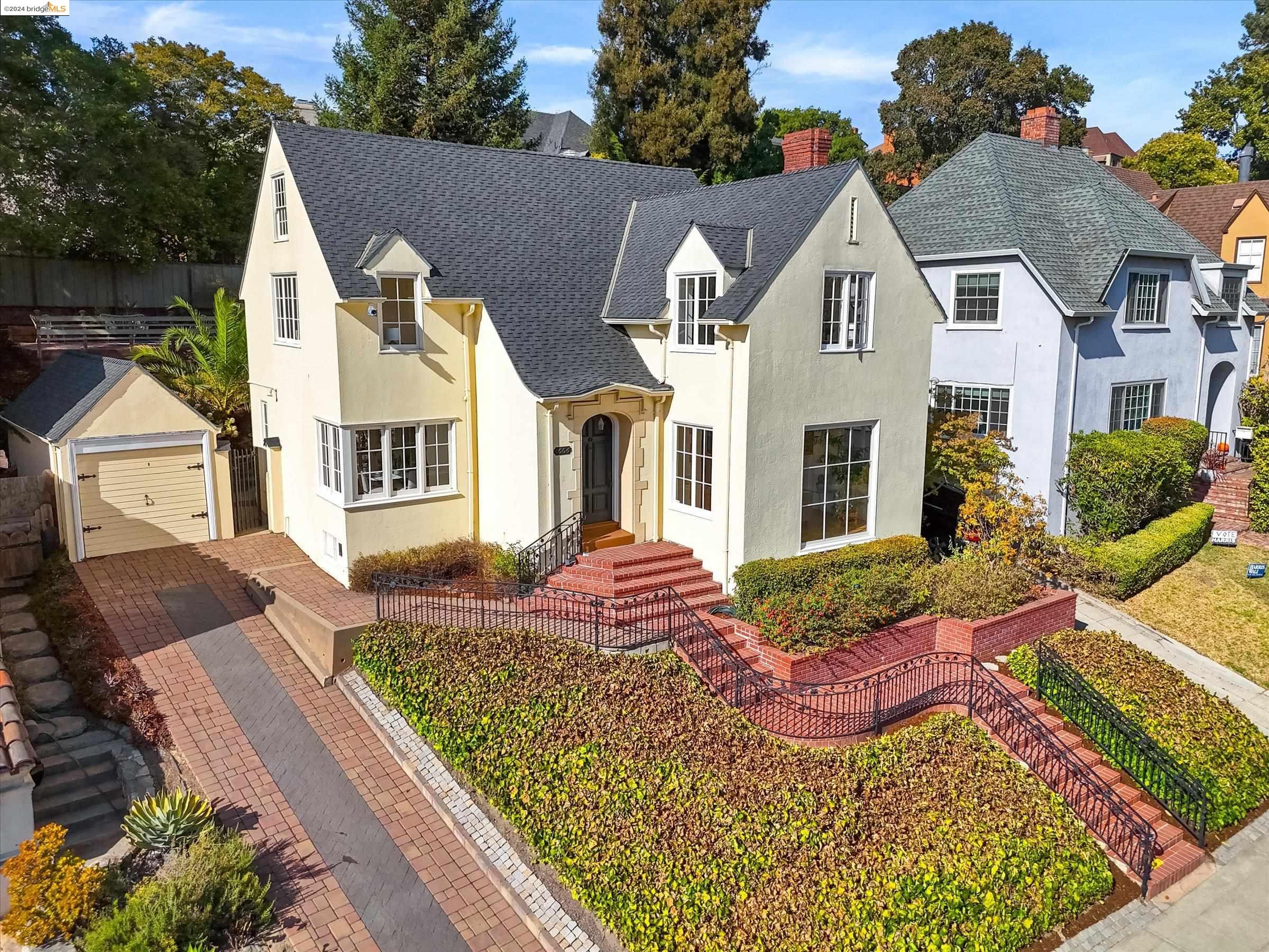 1006 Sunnyhills Rd