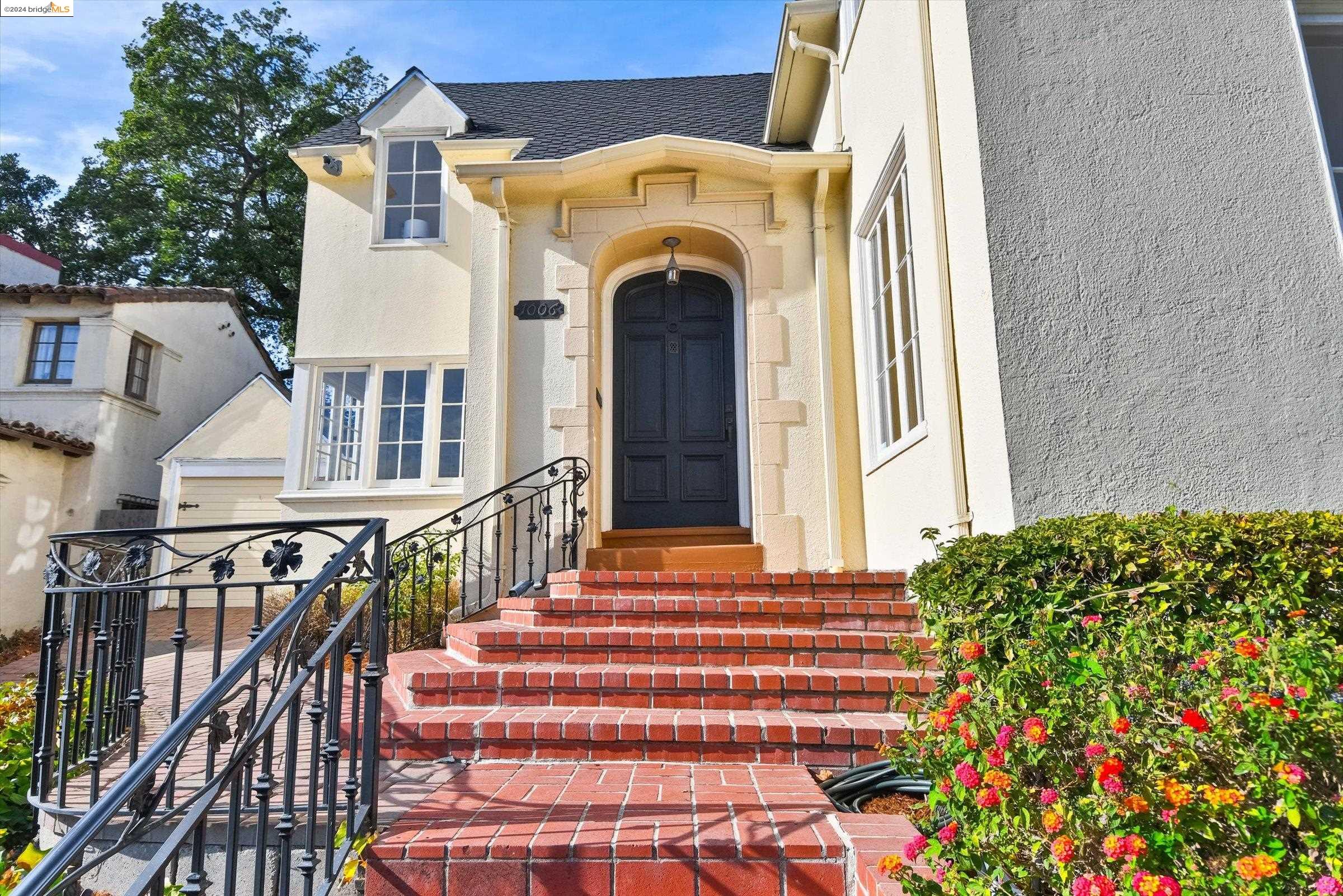 1006 Sunnyhills Rd