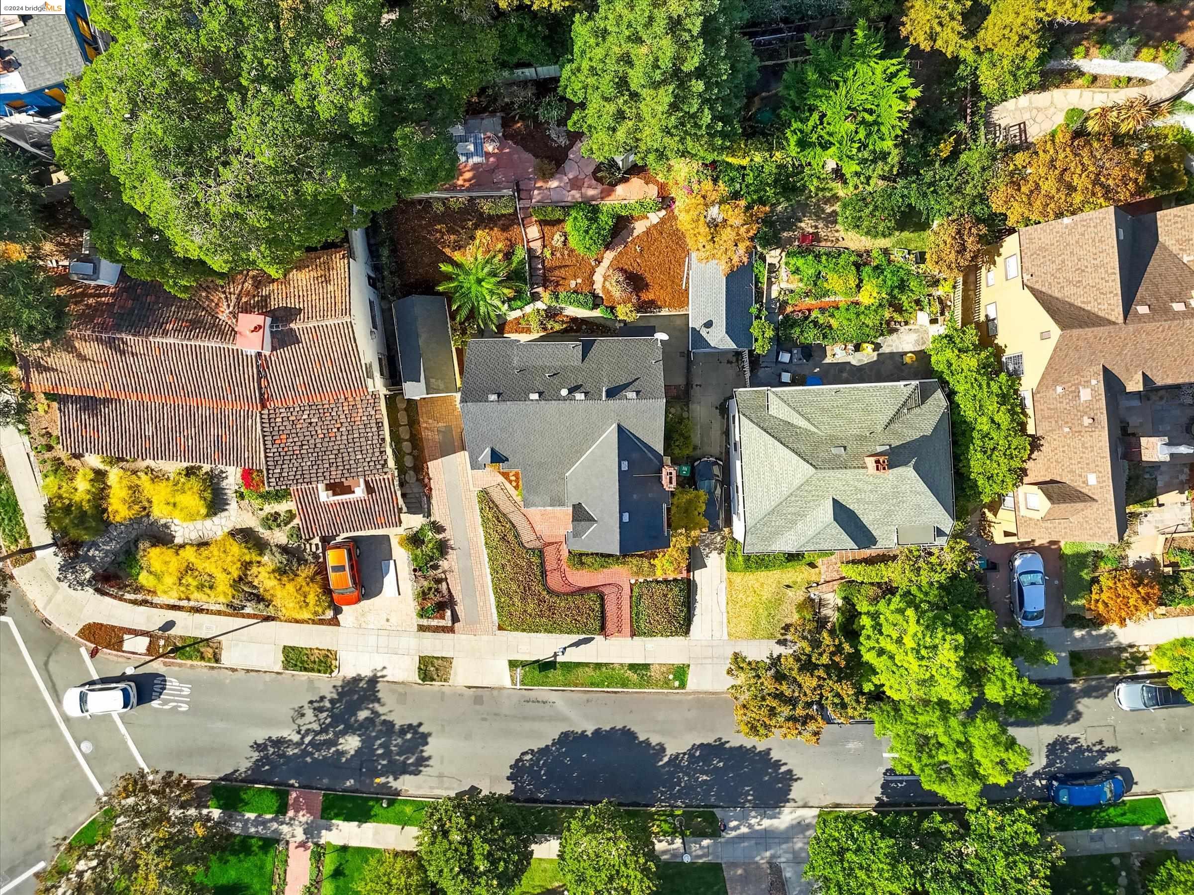 1006 Sunnyhills Rd