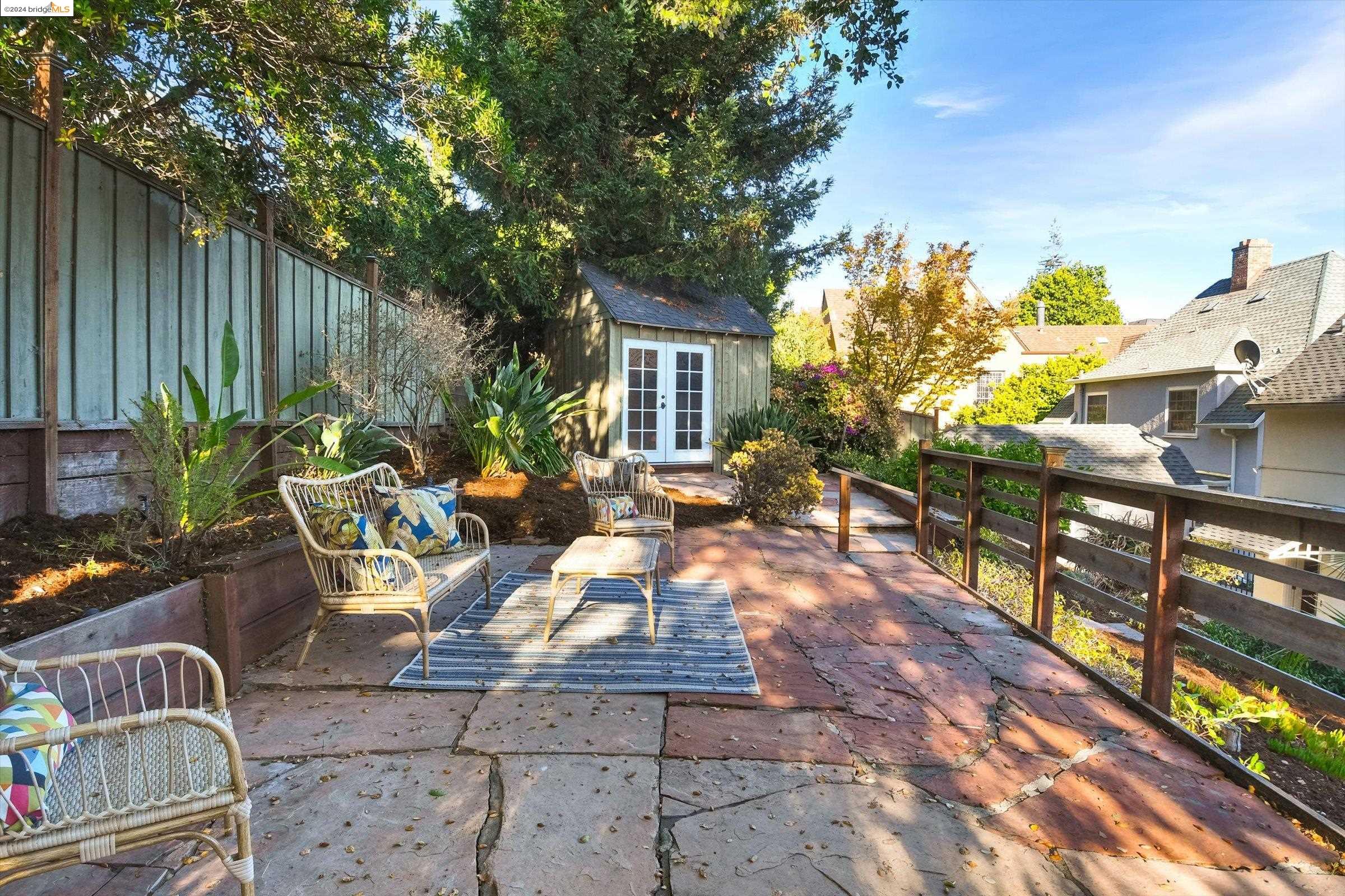 1006 Sunnyhills Rd
