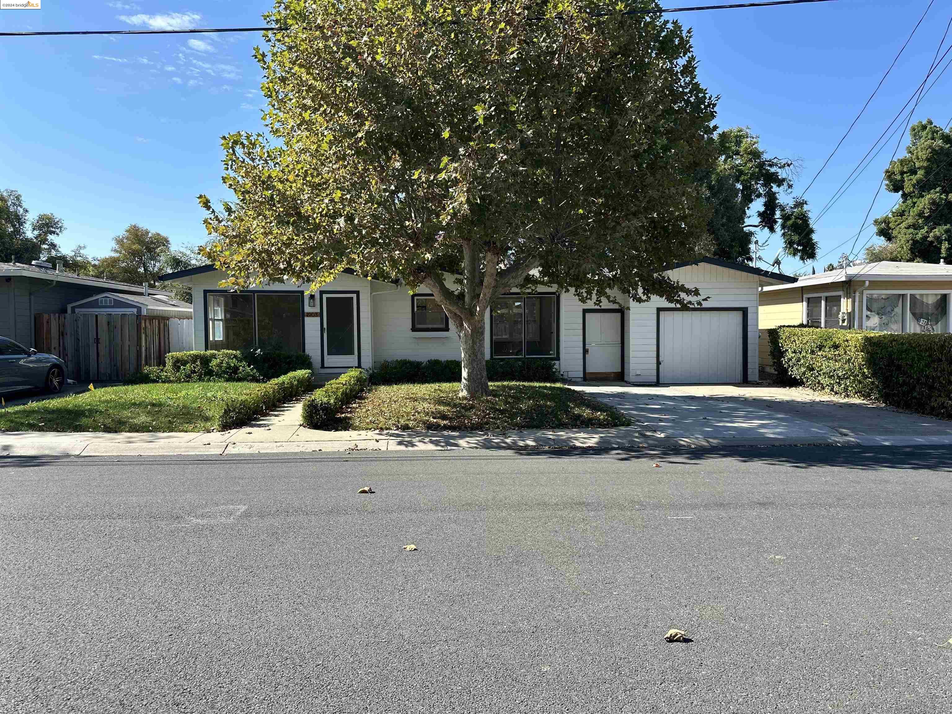 1903 Jacqueline Way