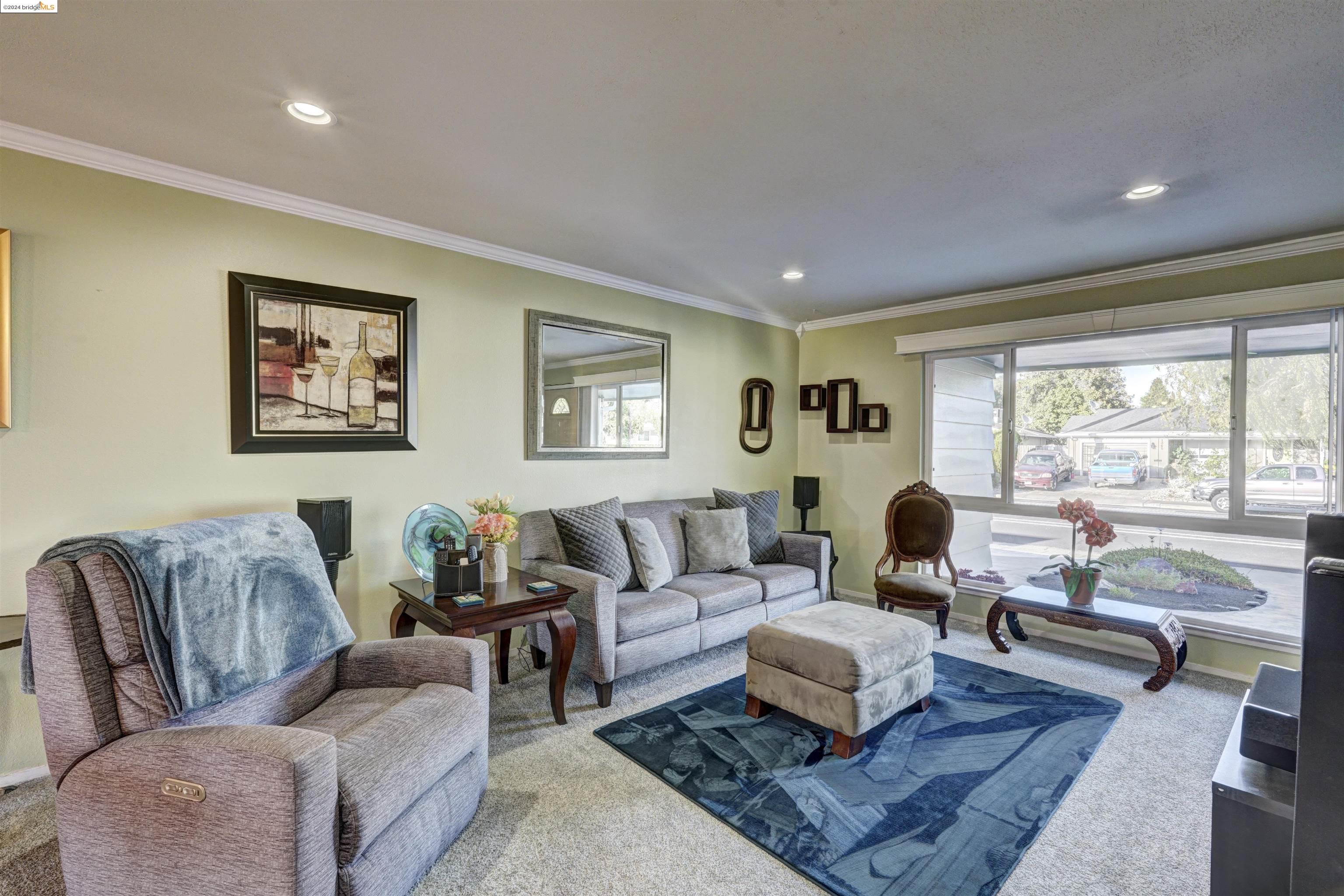 1354 Bluebell Dr