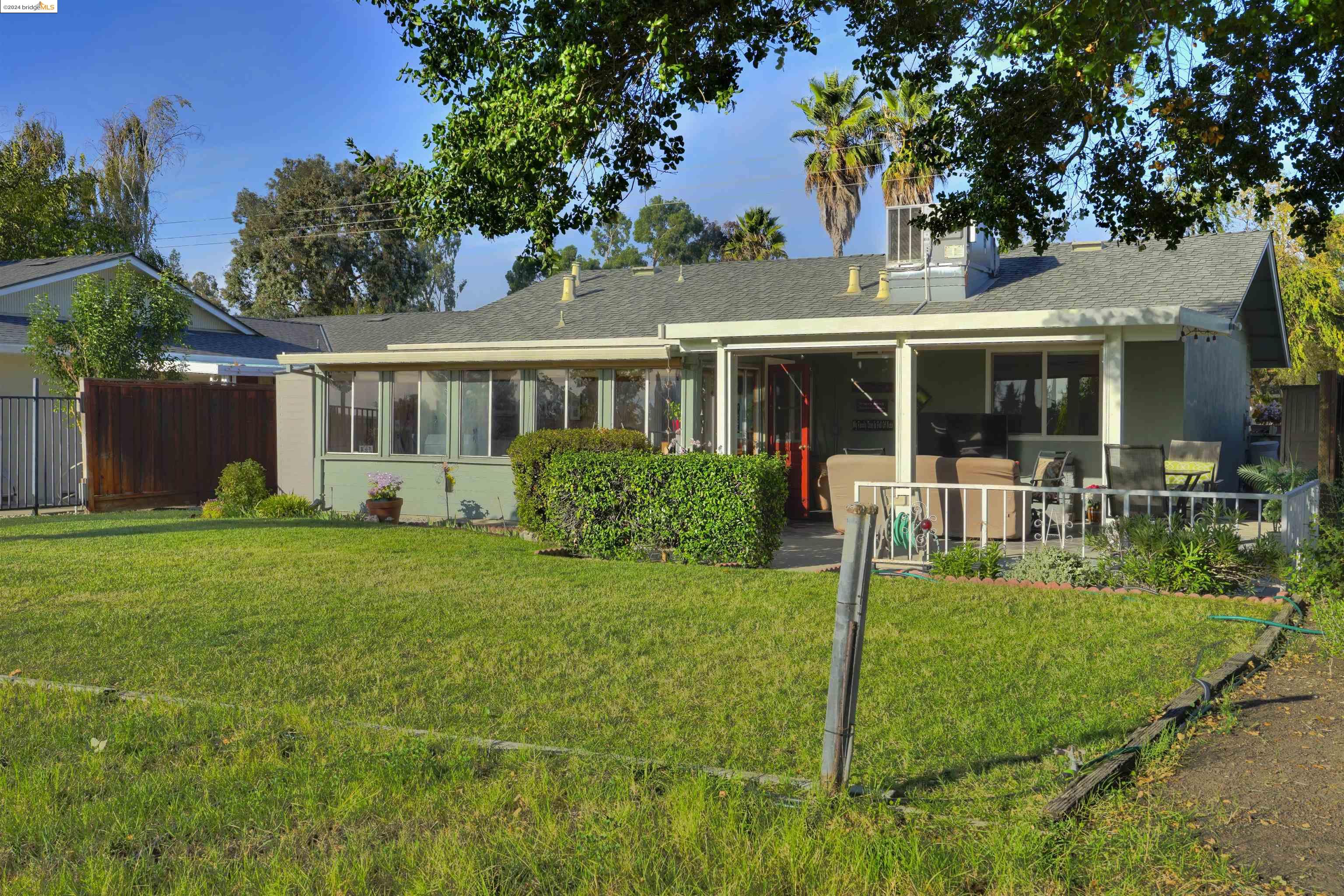 1354 Bluebell Dr
