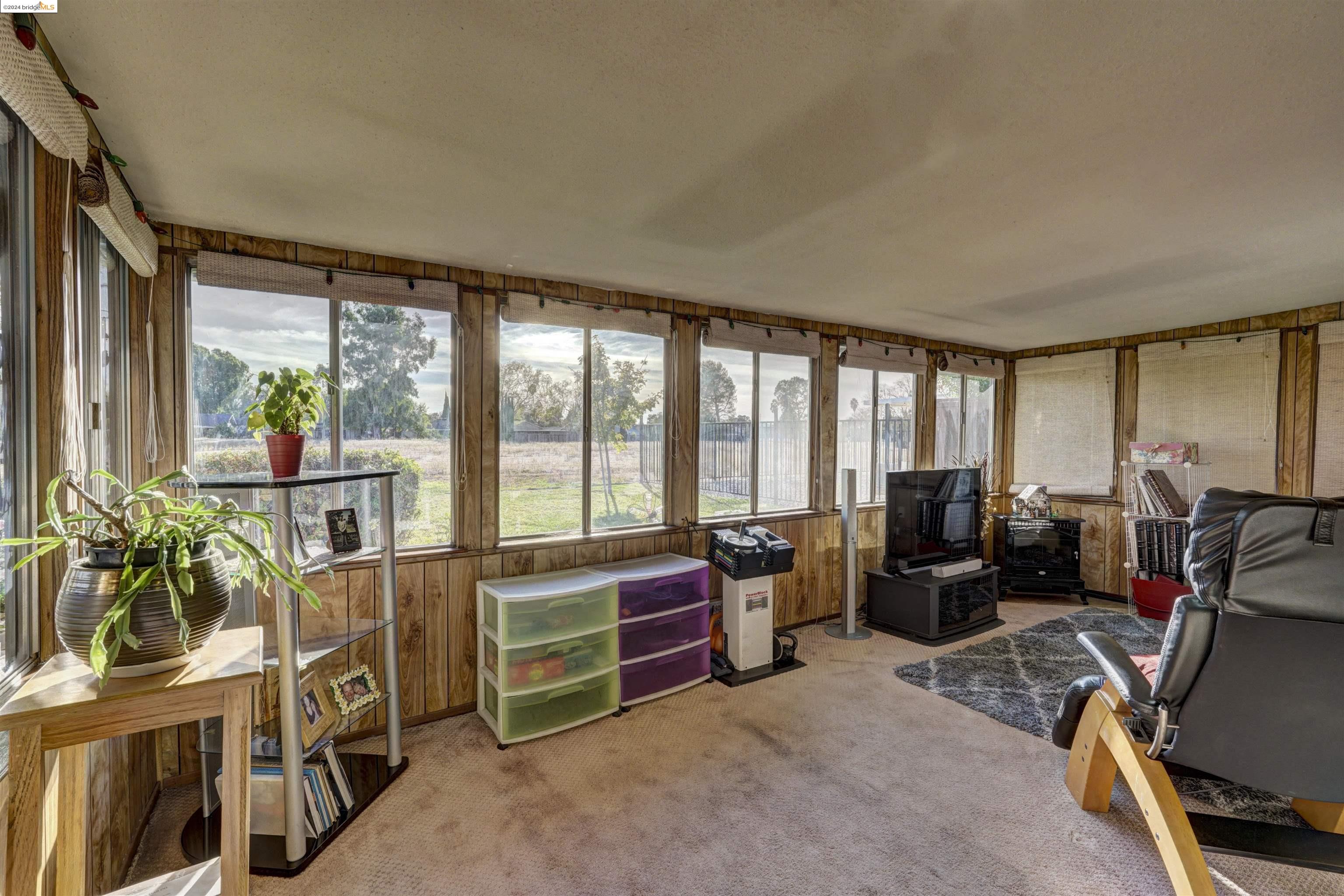 1354 Bluebell Dr