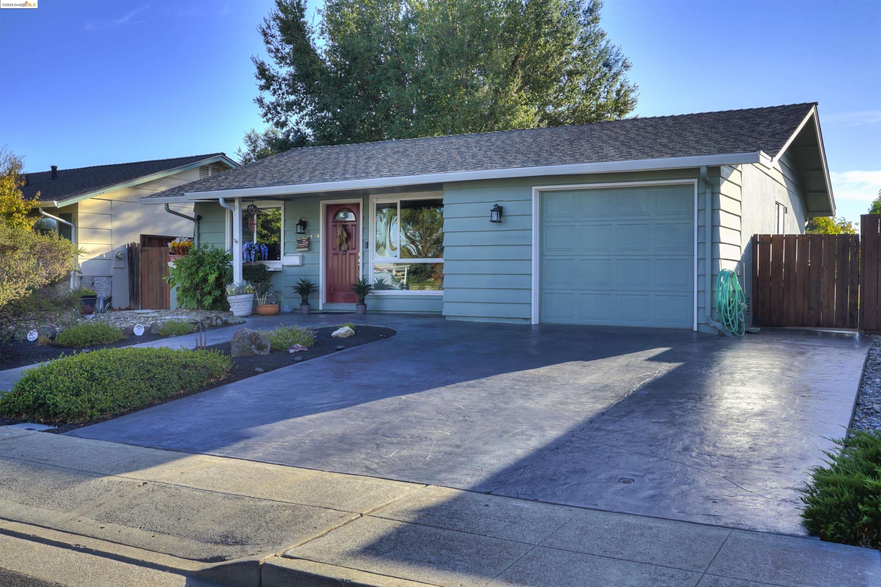 1354 Bluebell Dr