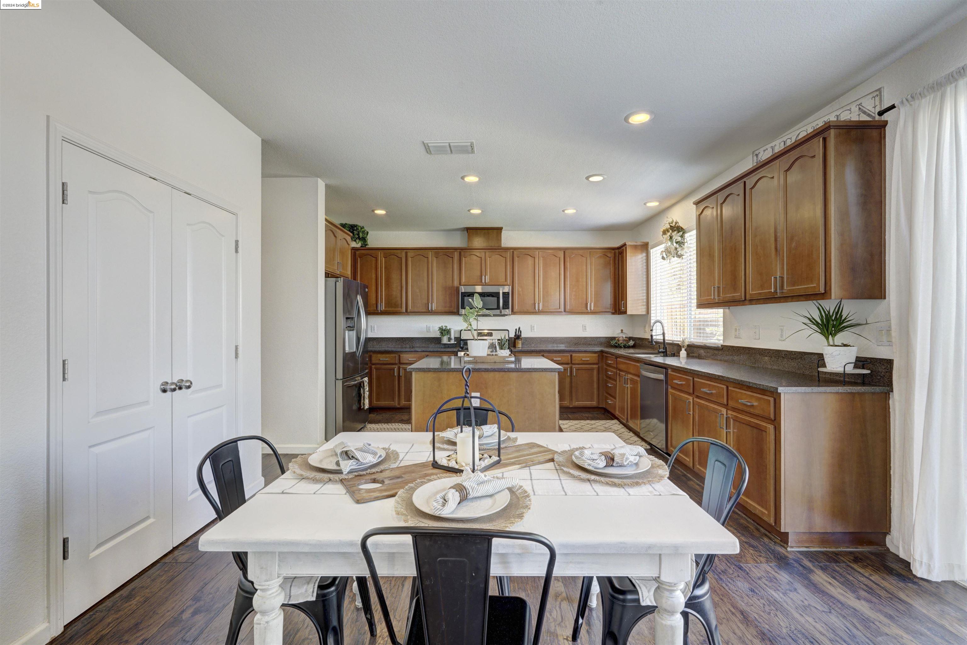 8130 Westport Cir