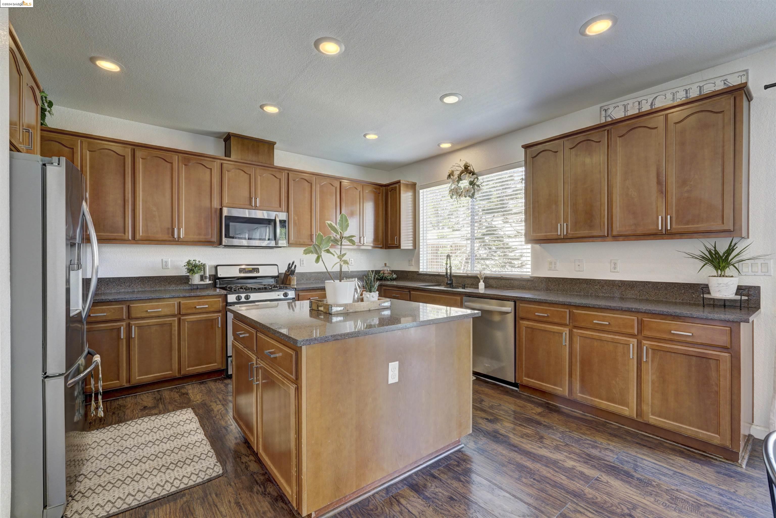 8130 Westport Cir
