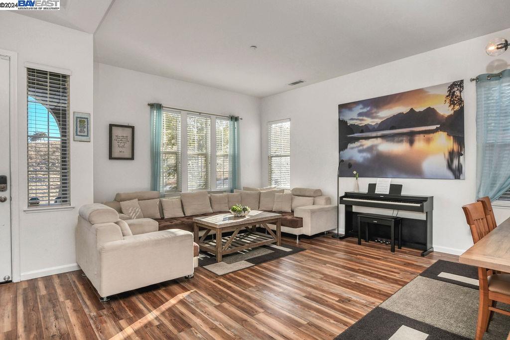 2649 Presidio Dr