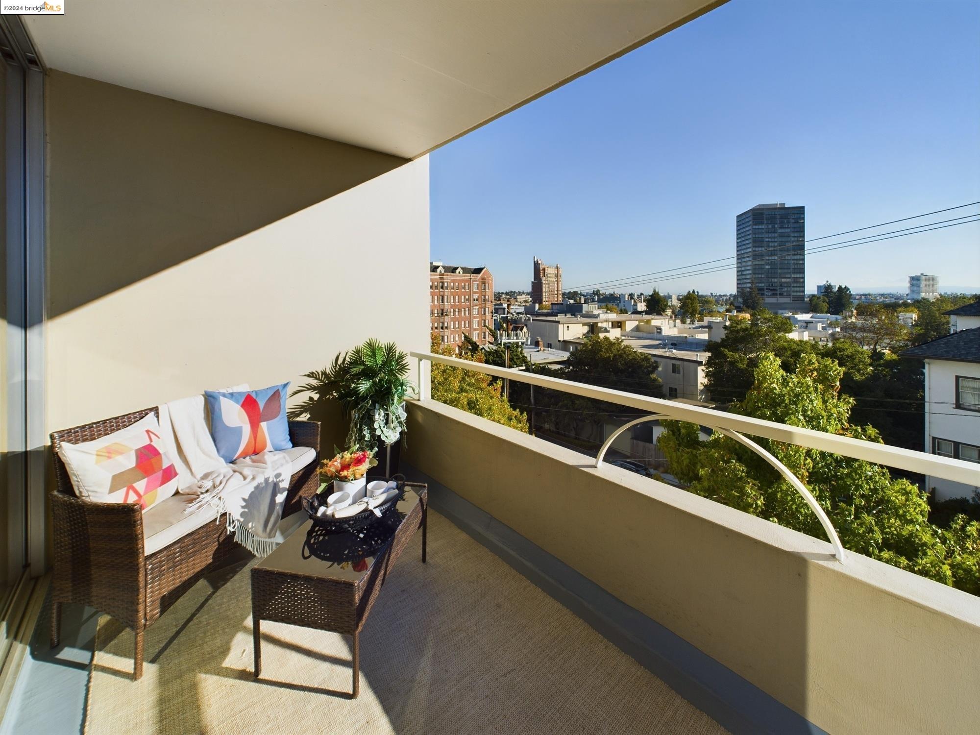320 Lee St # 301