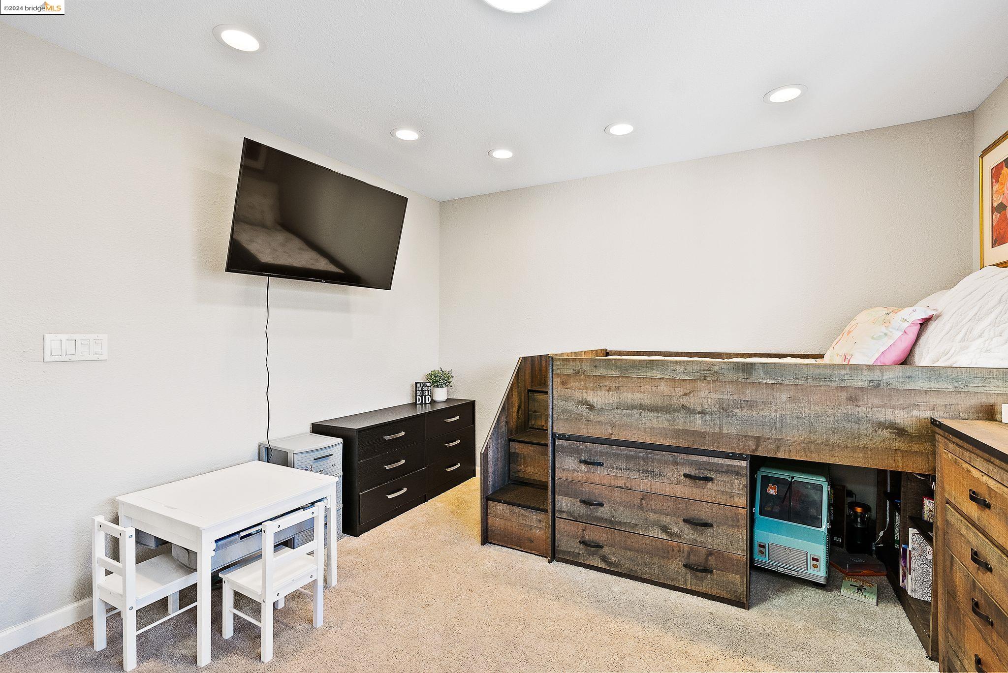 3637 Wells Rd